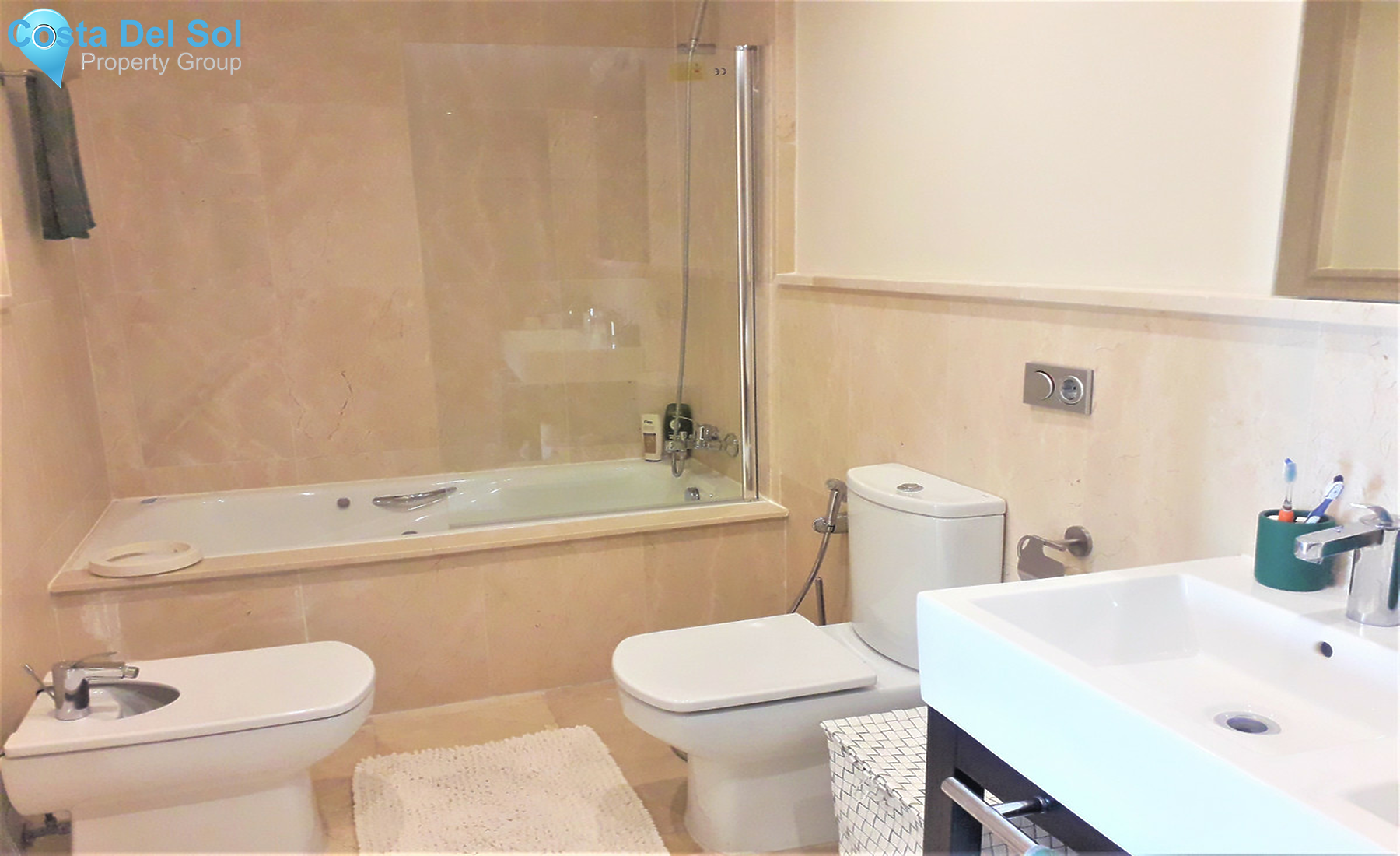 Middle Floor Apartment in Los Flamingos-1299990