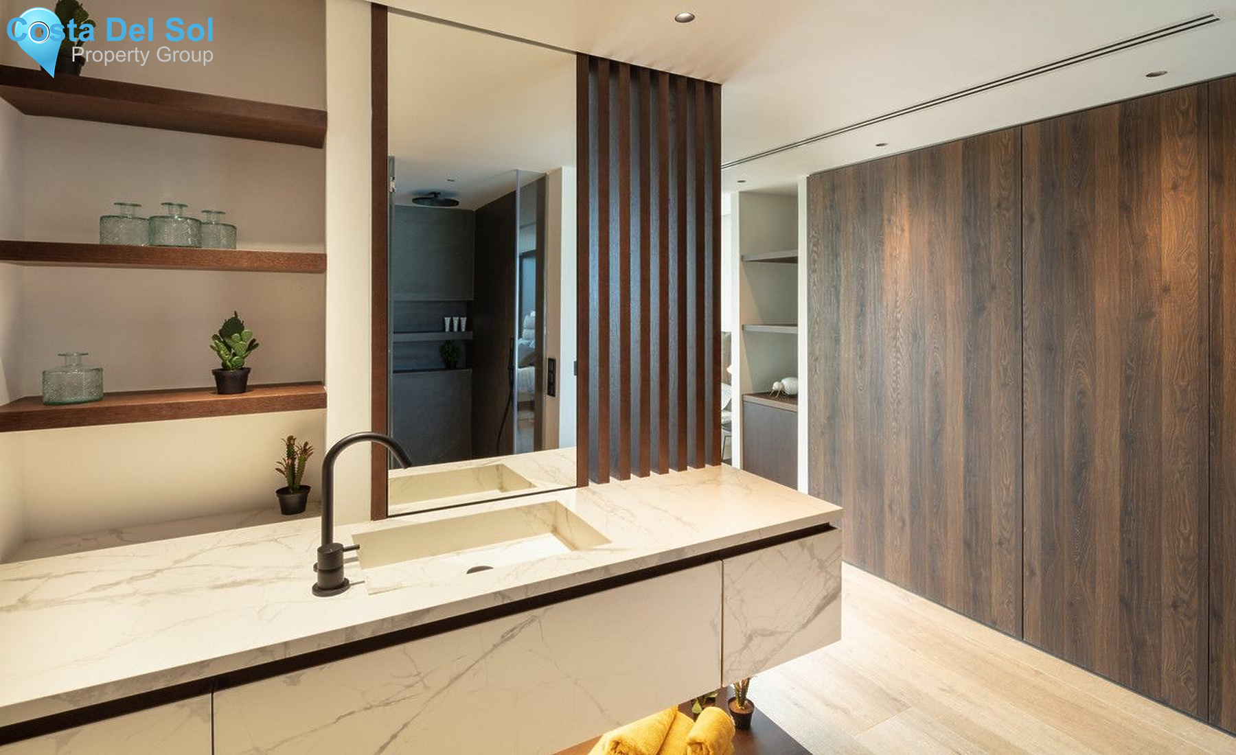 Middle Floor Apartment in Los Monteros-1163561