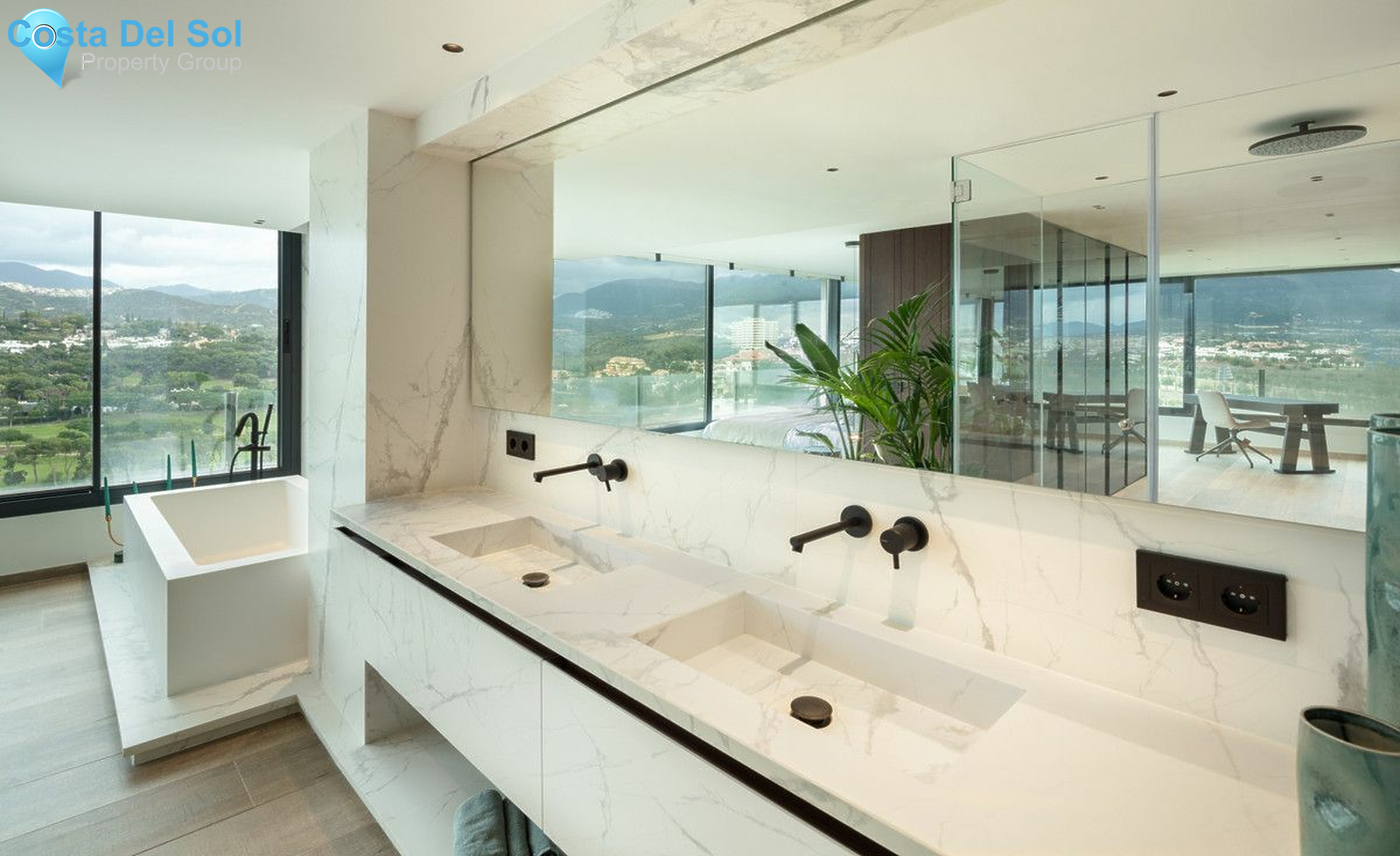 Middle Floor Apartment in Los Monteros-1163565