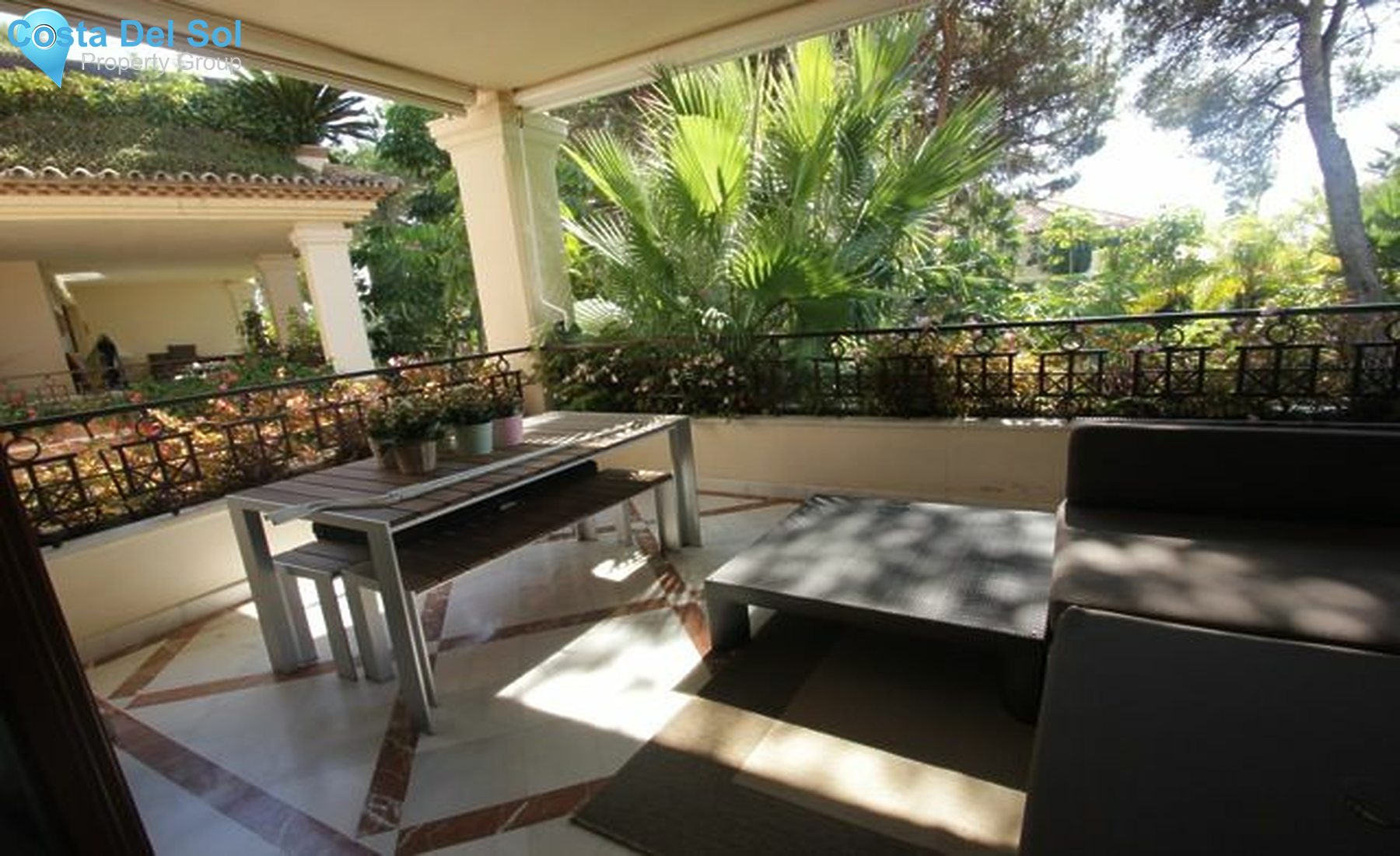 Middle Floor Apartment in Los Monteros-1203273