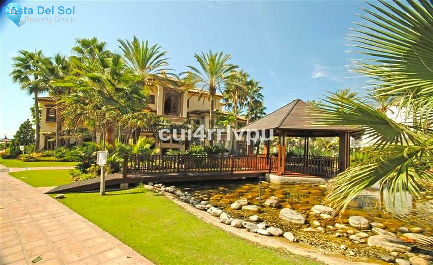 Middle Floor Apartment in Los Monteros-1468171