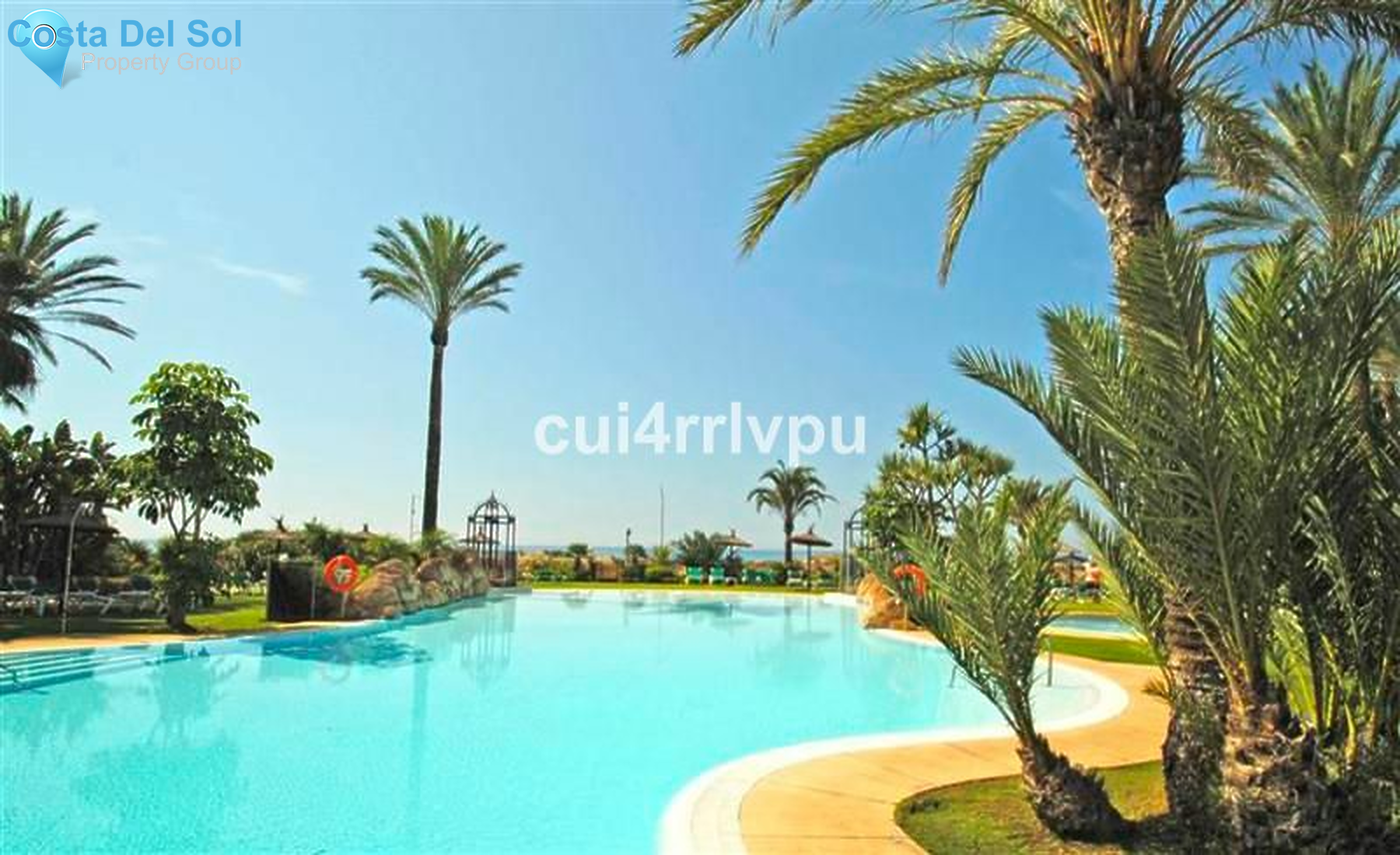 Middle Floor Apartment in Los Monteros-1468173