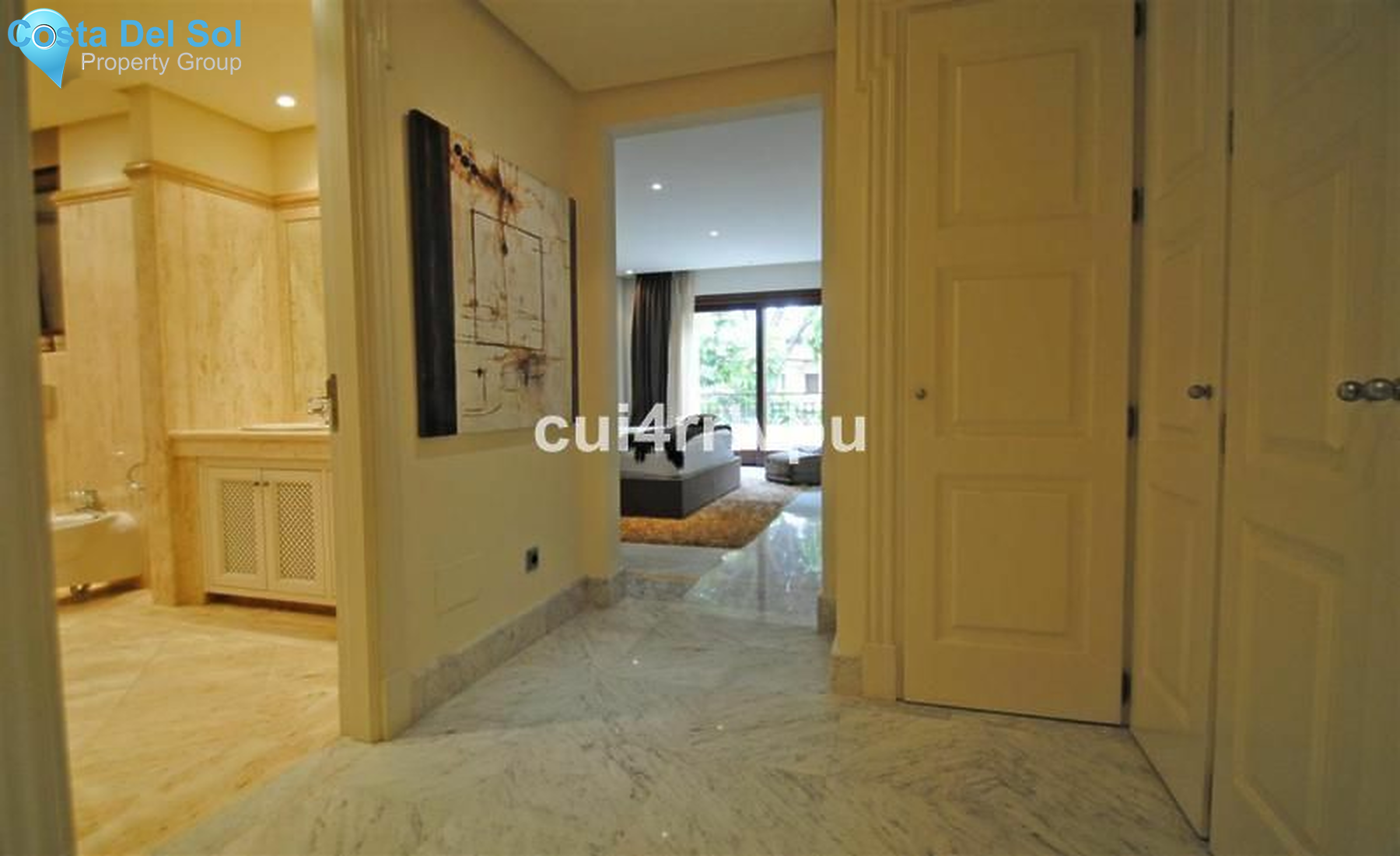 Middle Floor Apartment in Los Monteros-1468165