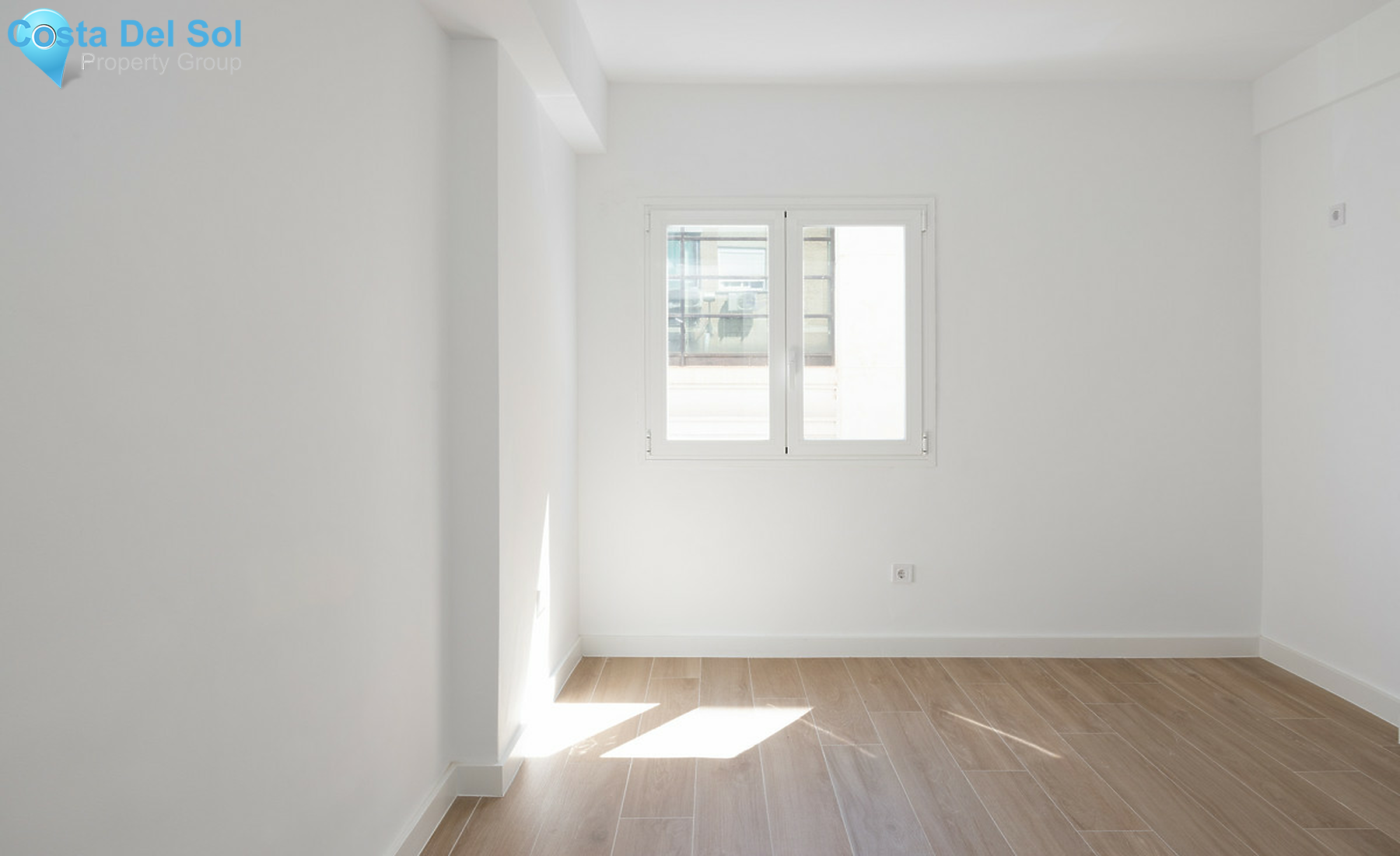 Middle Floor Apartment in Malaga Centro-1275901