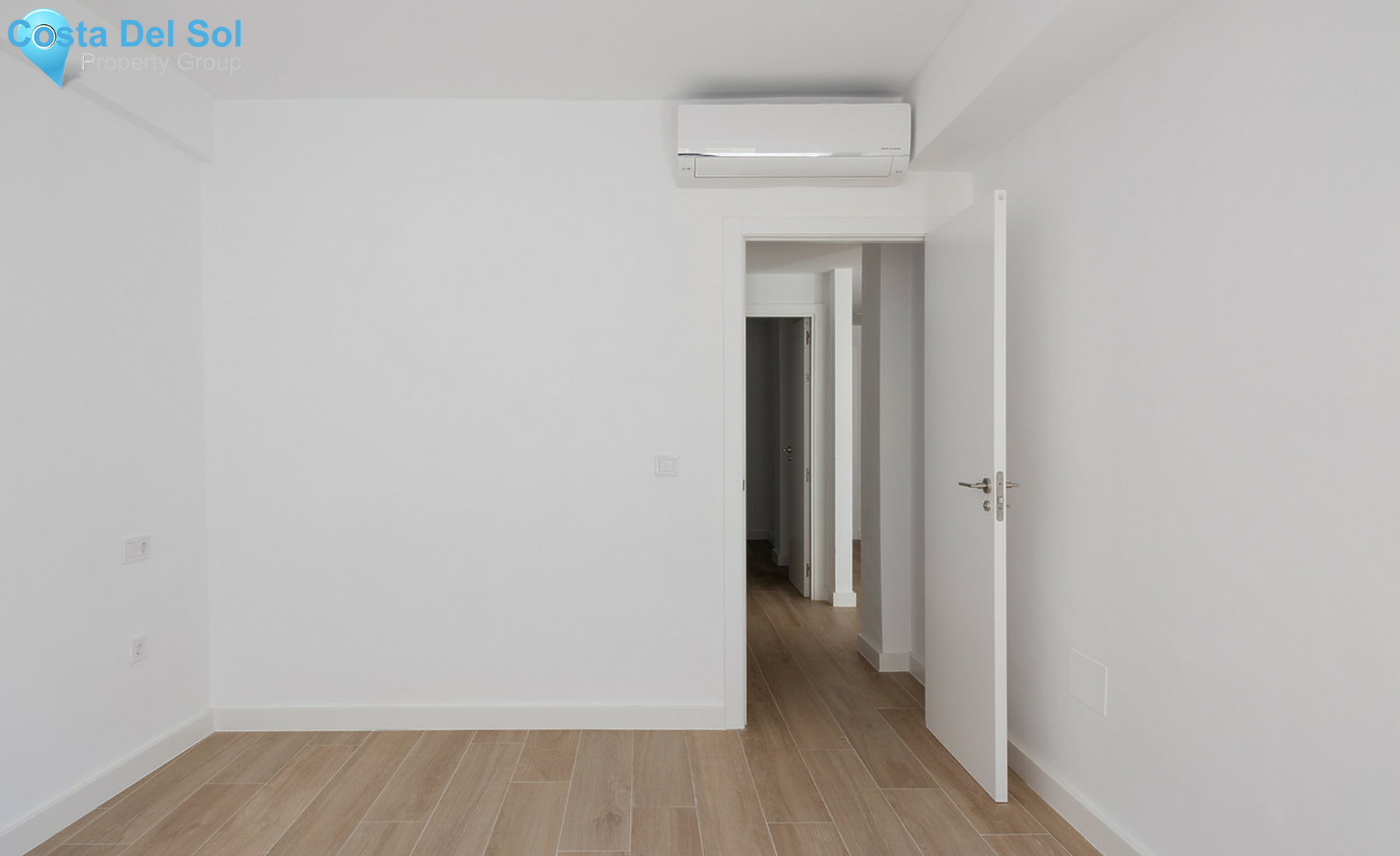 Middle Floor Apartment in Malaga Centro-1275902