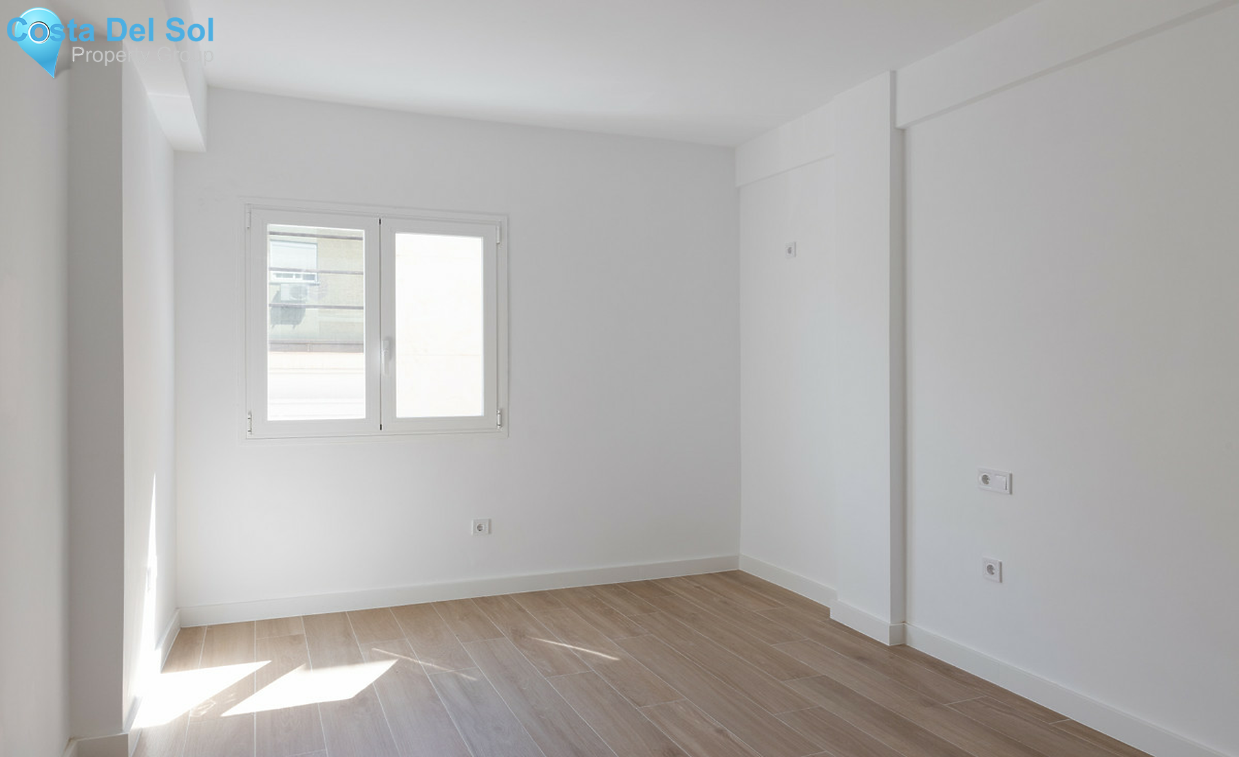 Middle Floor Apartment in Malaga Centro-1275903