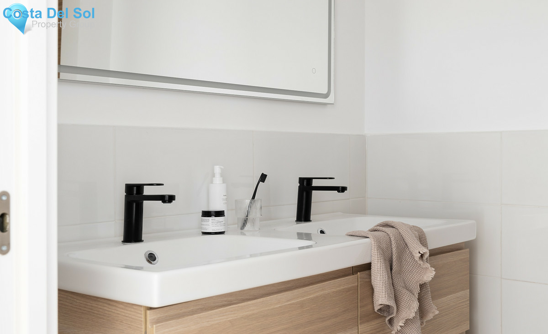 Middle Floor Apartment in Malaga Centro-1275905