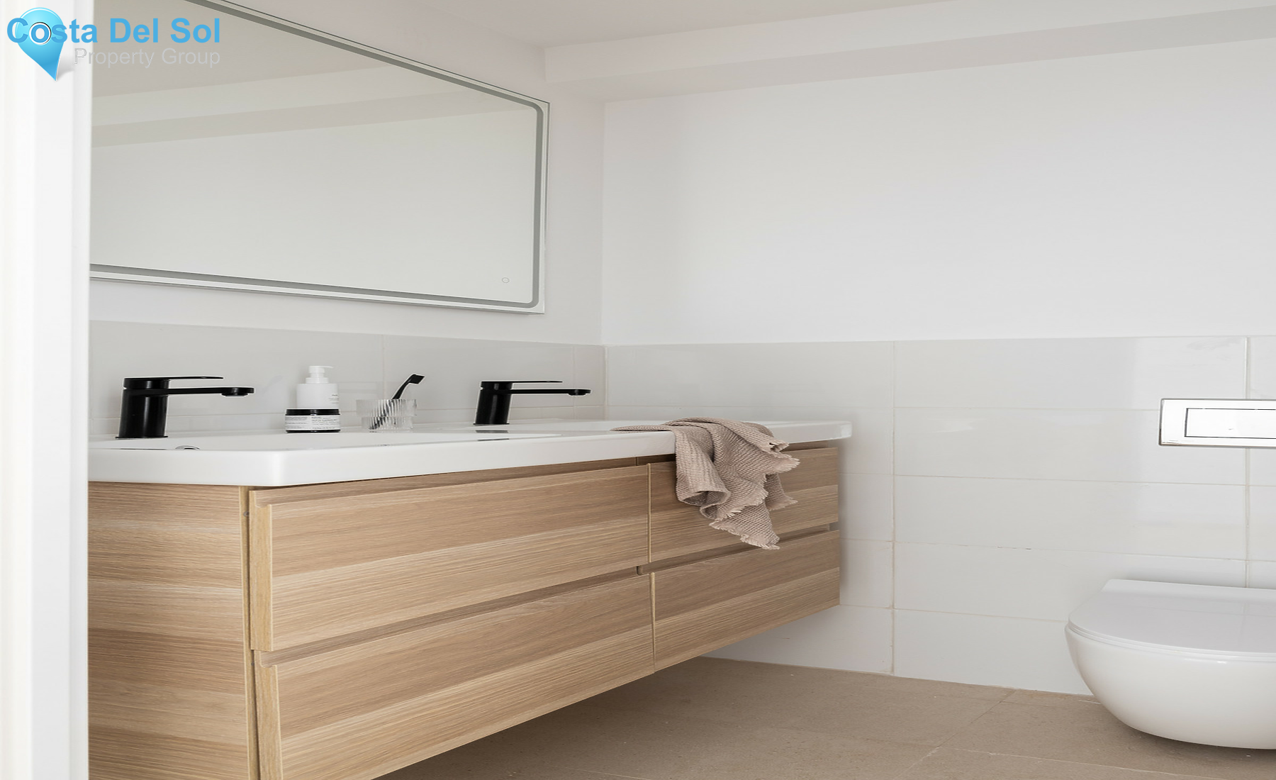 Middle Floor Apartment in Malaga Centro-1275907