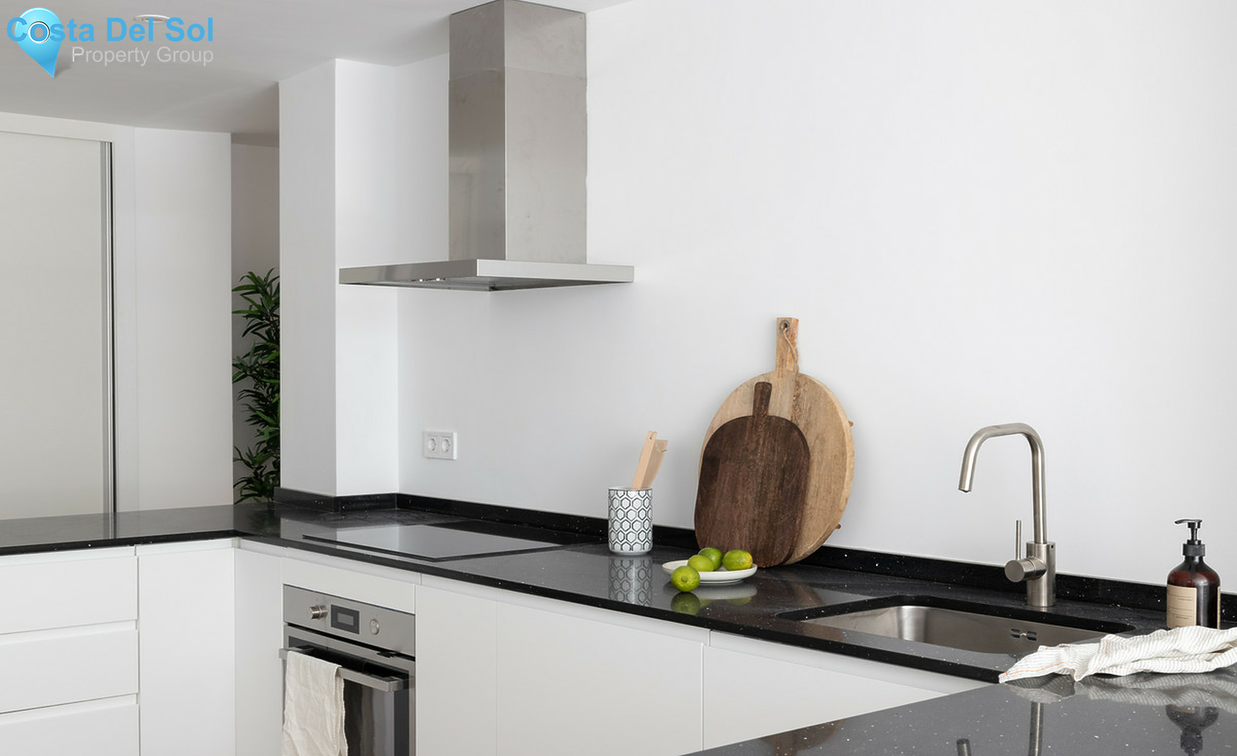 Middle Floor Apartment in Malaga Centro-1275894