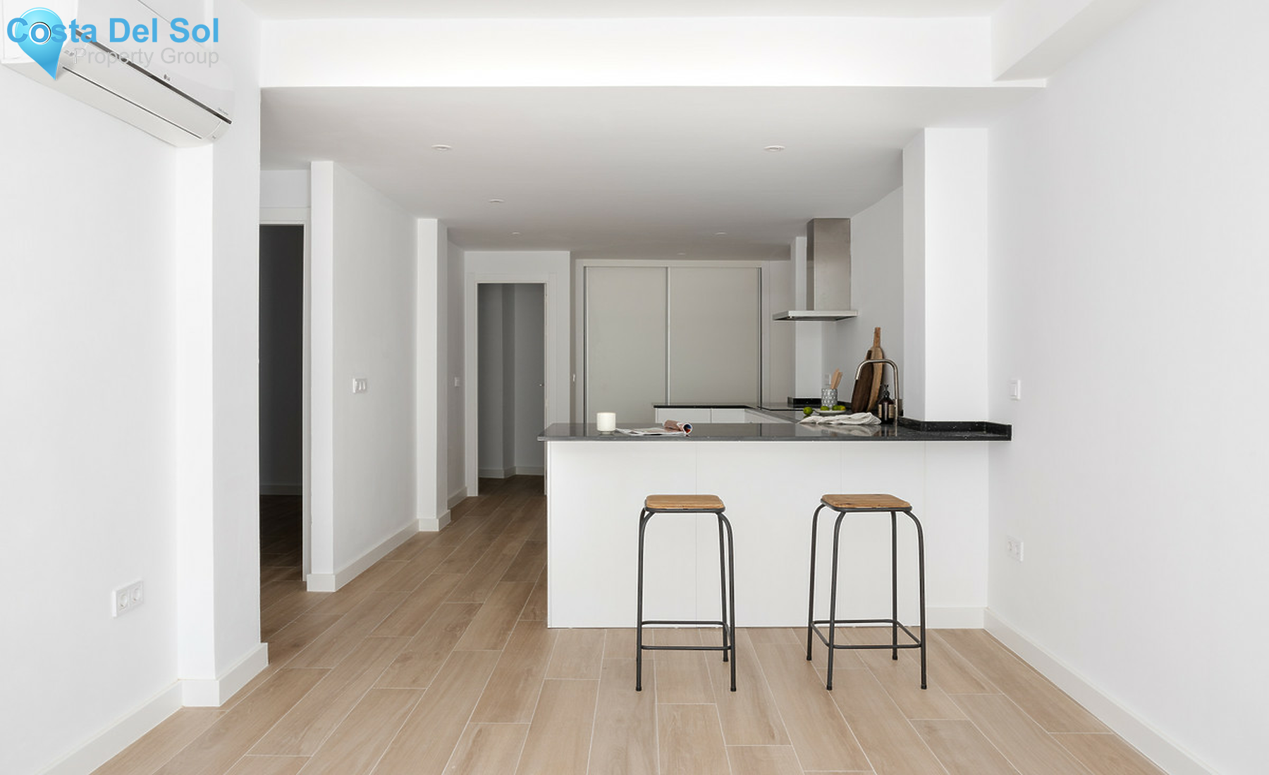 Middle Floor Apartment in Malaga Centro-1275897