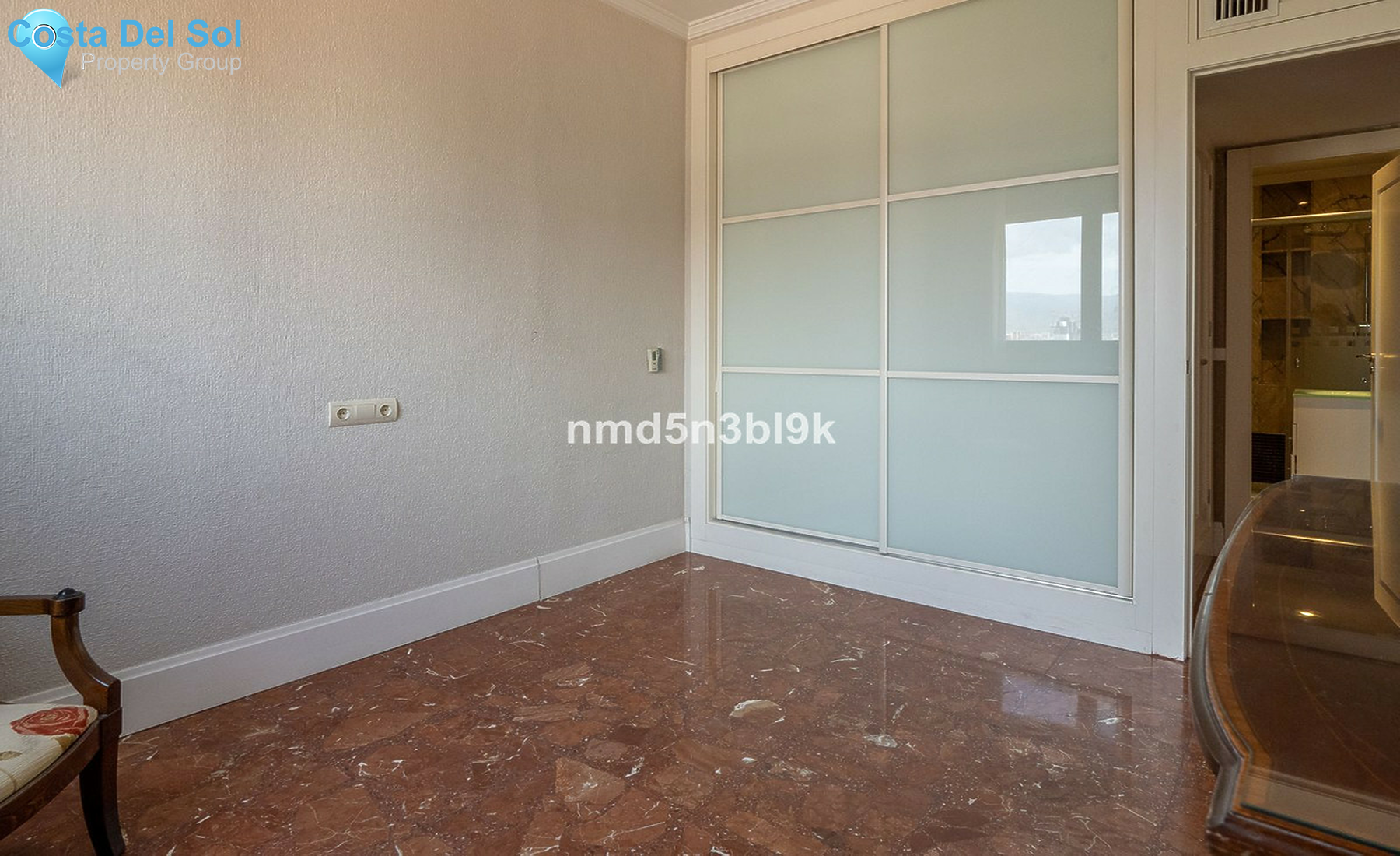 Middle Floor Apartment in Malaga Centro-1296002