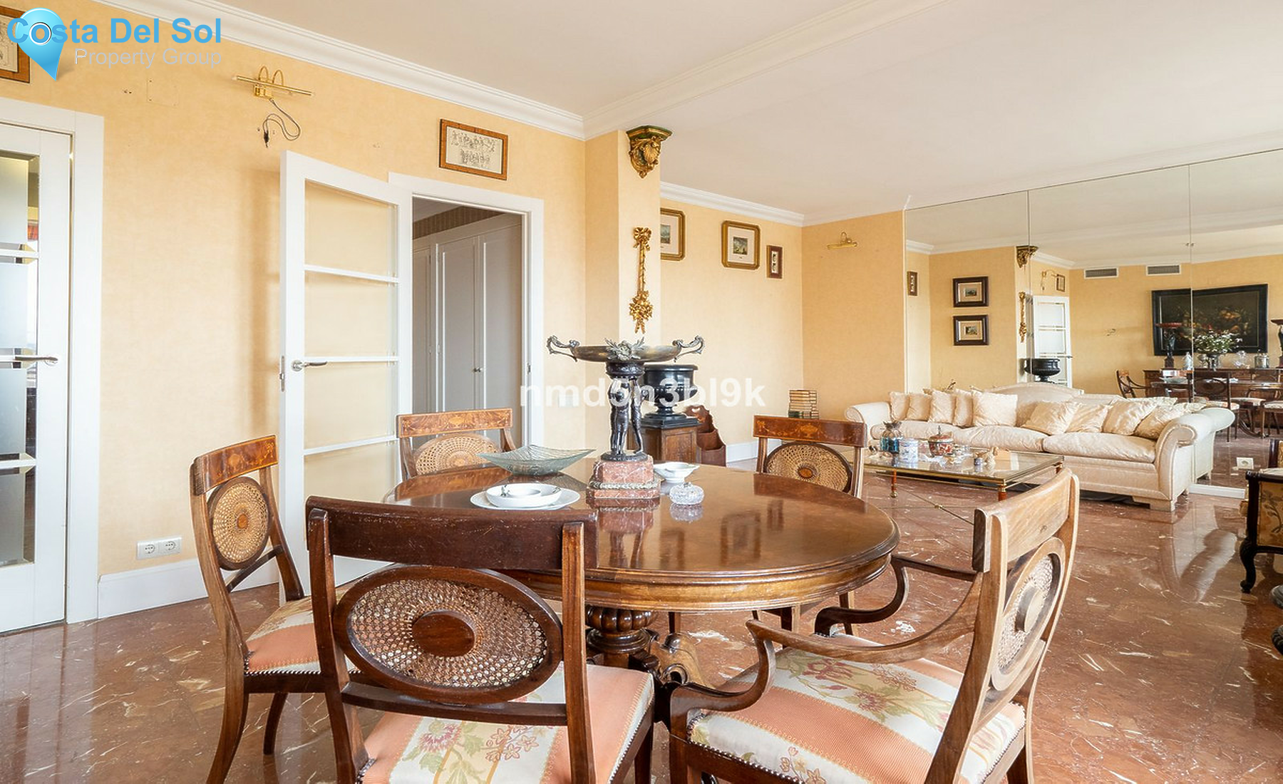 Middle Floor Apartment in Malaga Centro-1295999