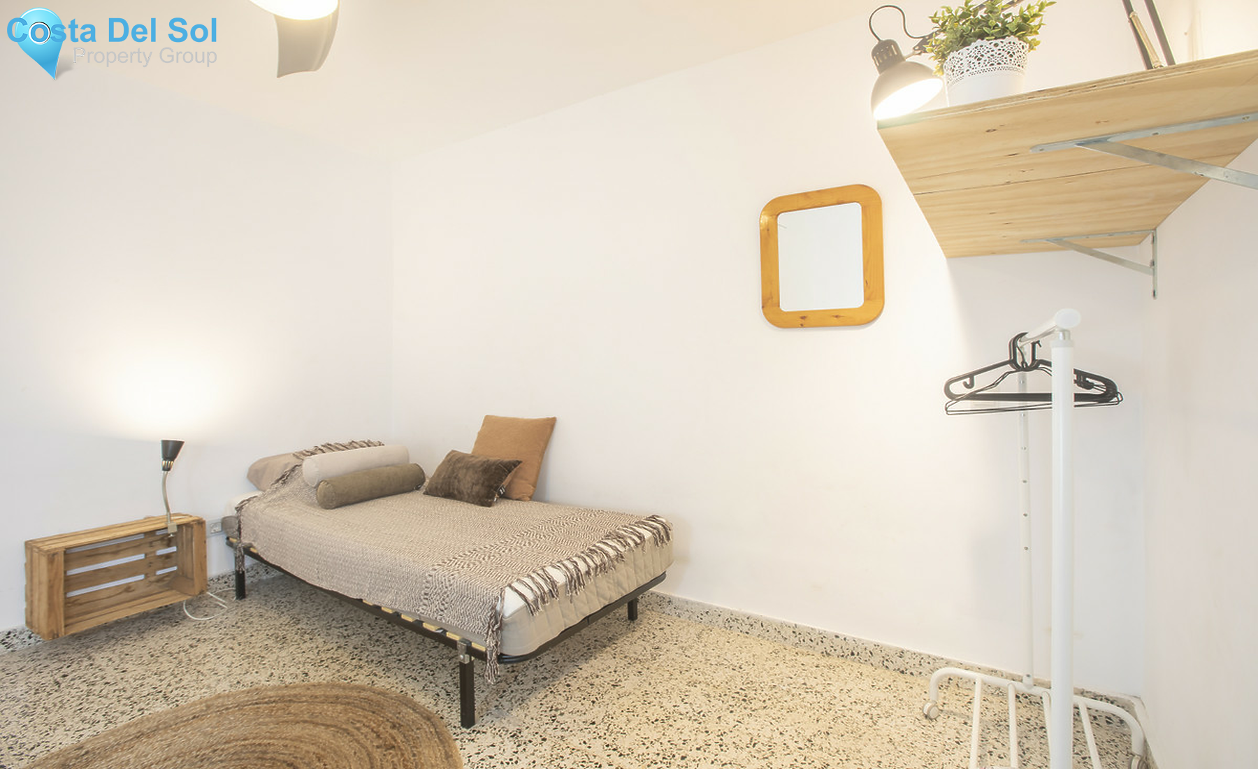 Middle Floor Apartment in Malaga Centro-1306529