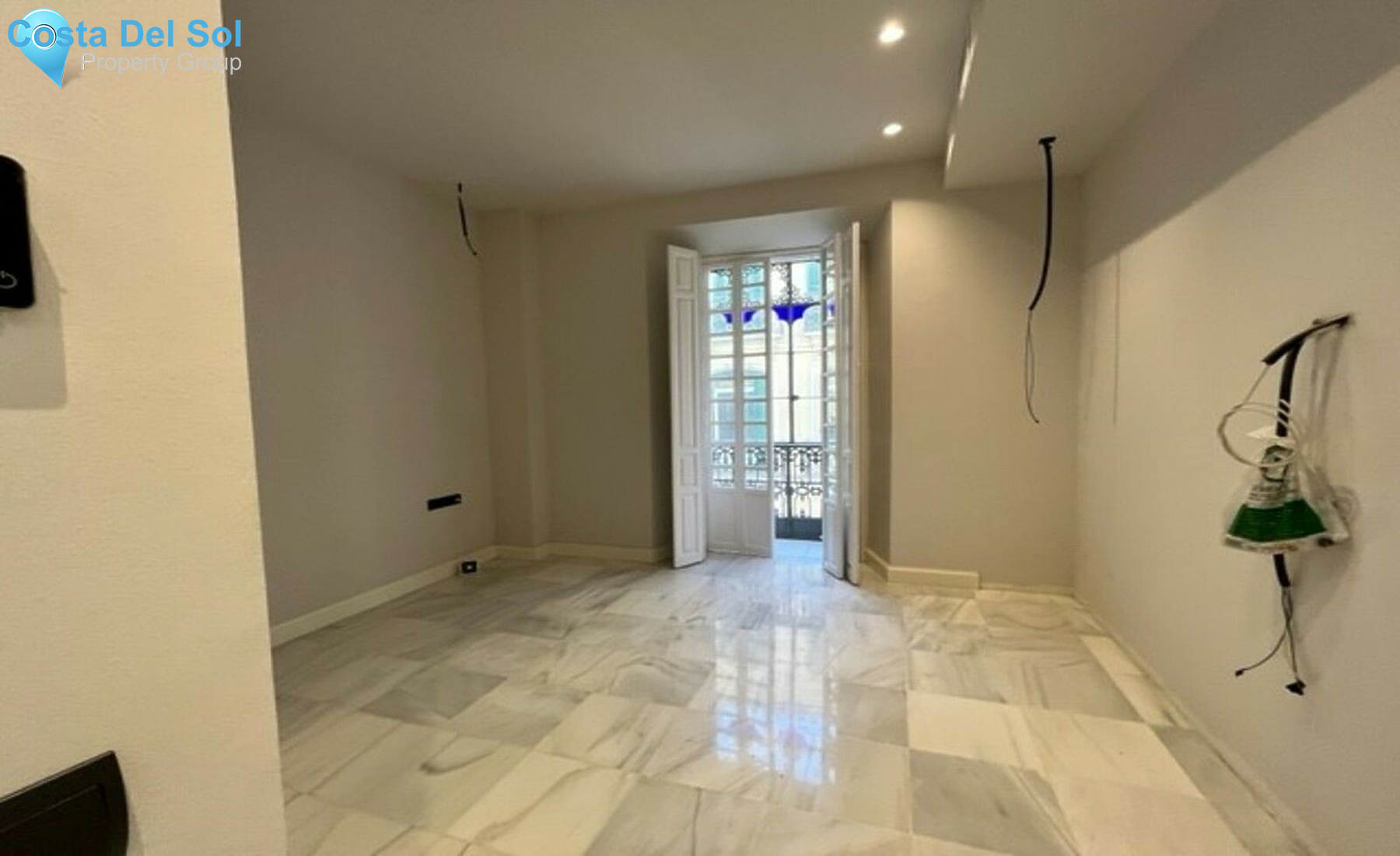 Middle Floor Apartment in Malaga Centro-1478902