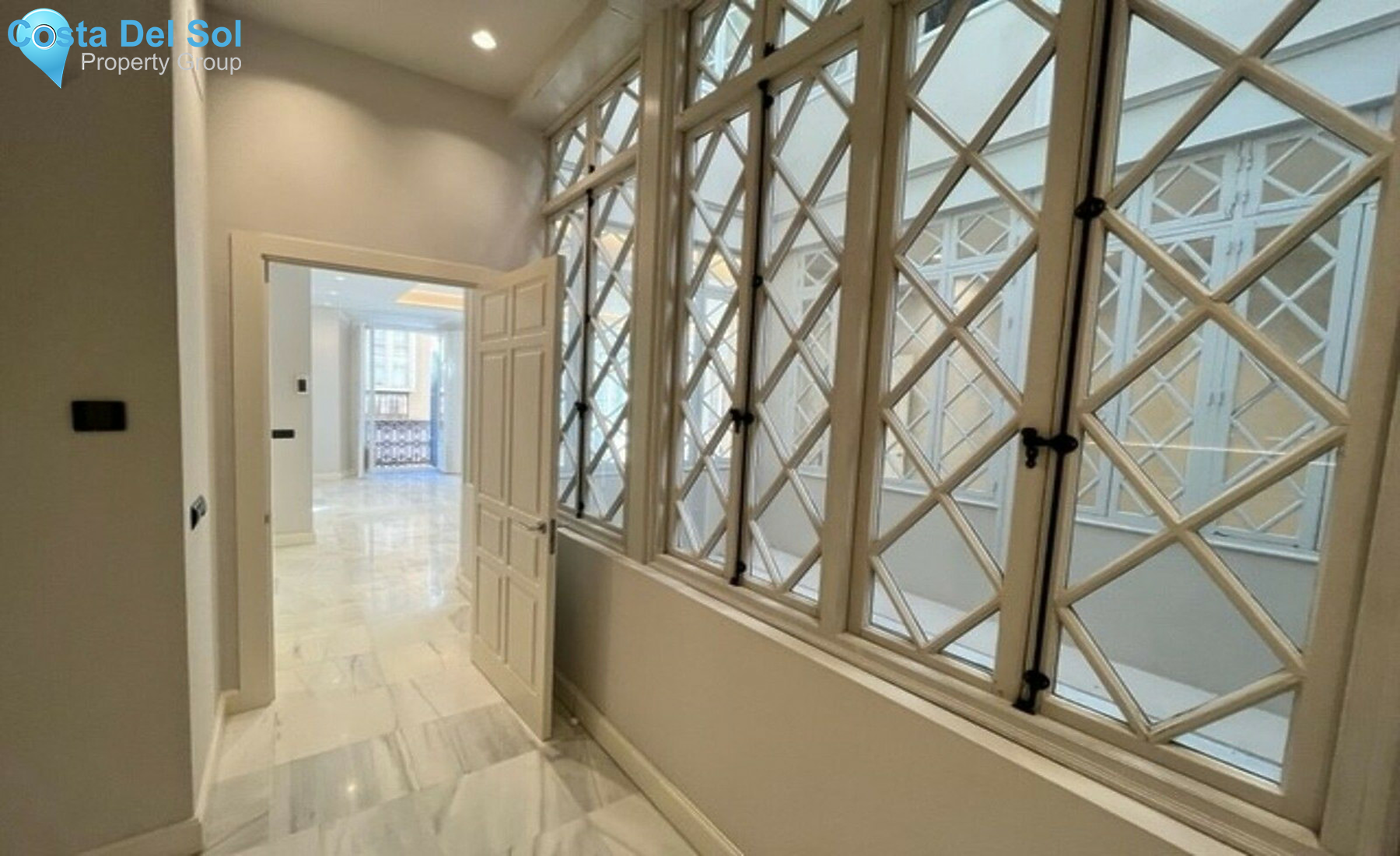 Middle Floor Apartment in Malaga Centro-1478905