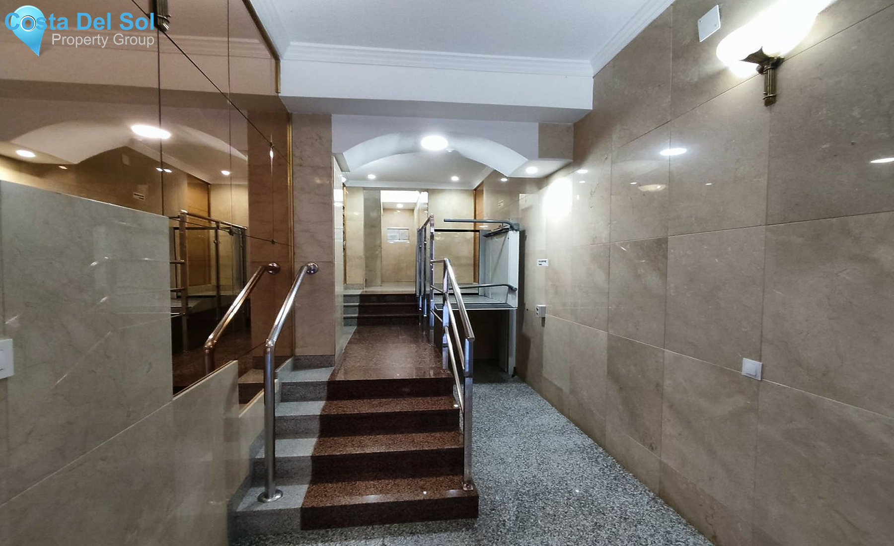 Middle Floor Apartment in Malaga Centro-1512227