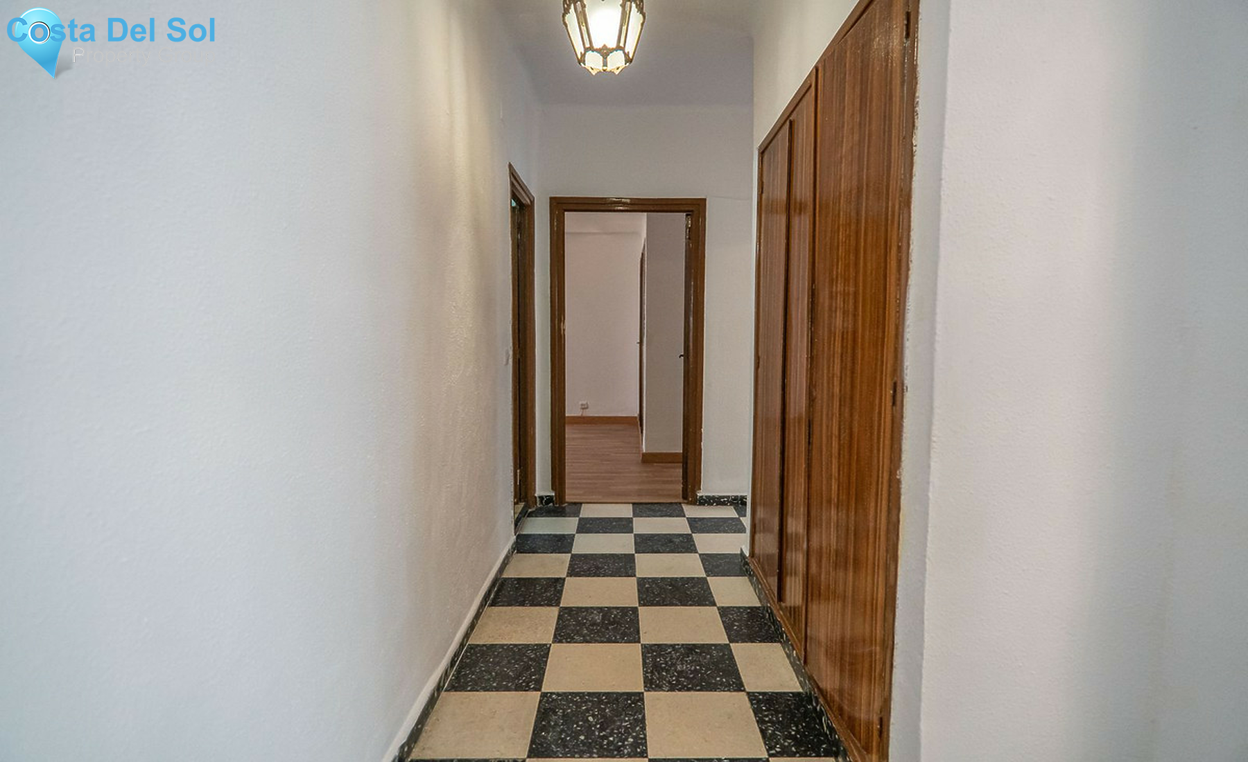 Middle Floor Apartment in Malaga Centro-1525474