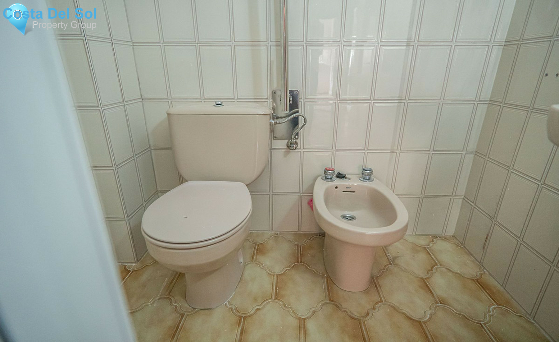 Middle Floor Apartment in Malaga Centro-1525476