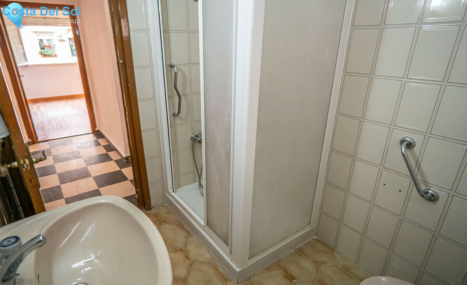 Middle Floor Apartment in Malaga Centro-1525477