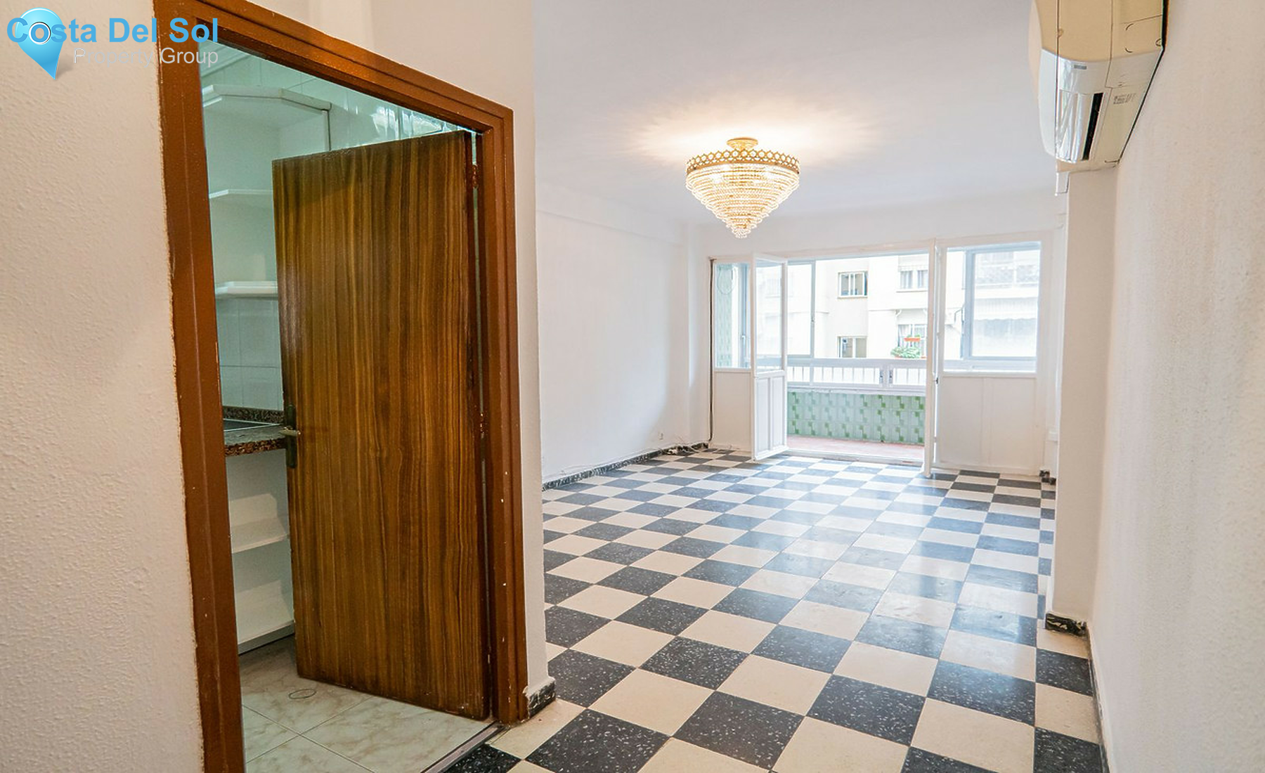 Middle Floor Apartment in Malaga Centro-1525462