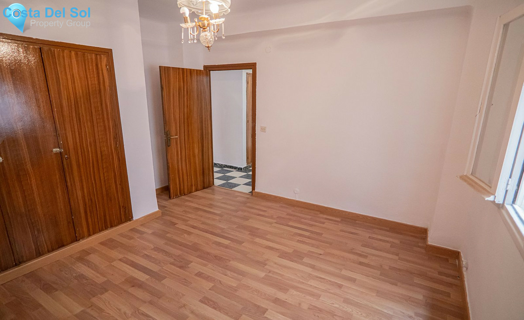 Middle Floor Apartment in Malaga Centro-1525480