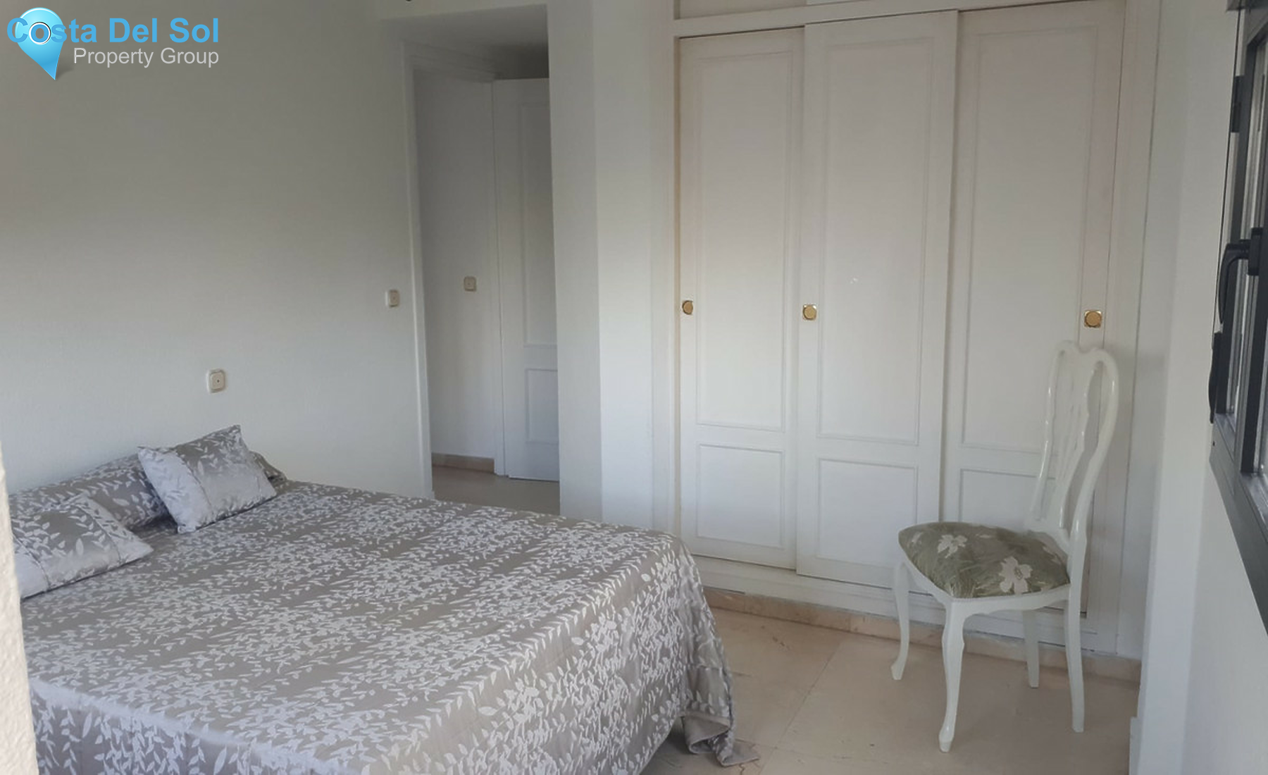 Middle Floor Apartment in La Duquesa-691179