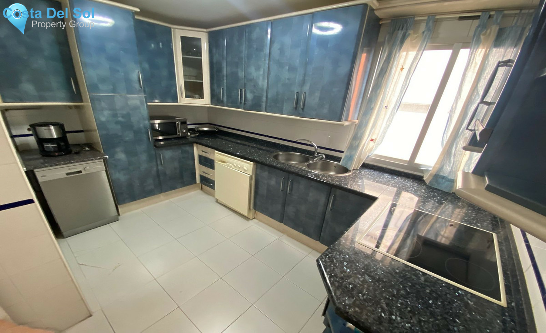 Middle Floor Apartment in Marbella-1242258
