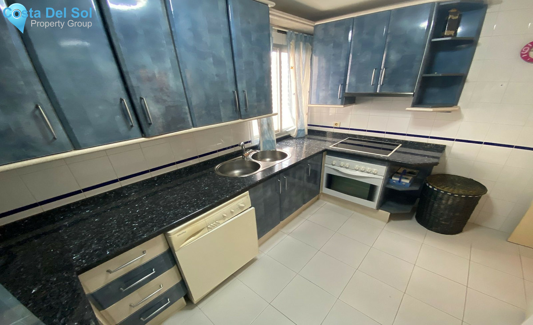 Middle Floor Apartment in Marbella-1242259