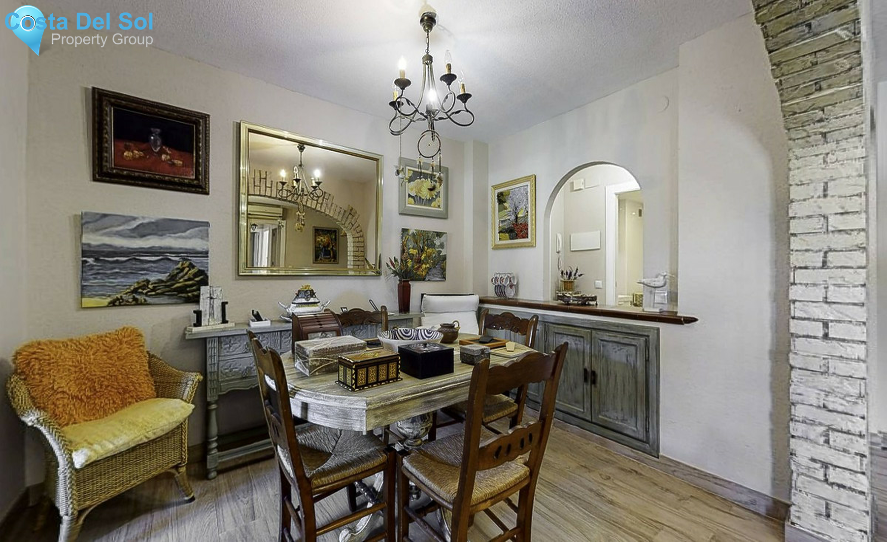 Middle Floor Apartment in Marbella-1244812
