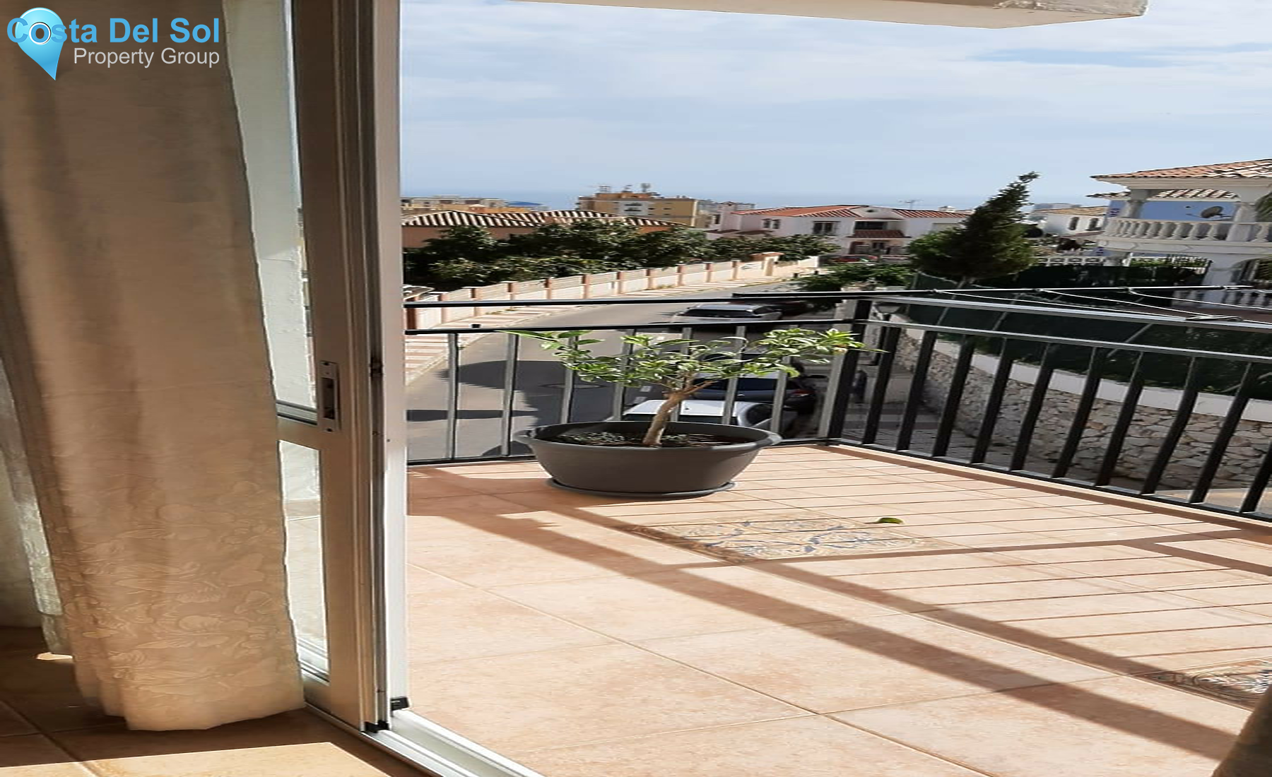 Middle Floor Apartment in Marbella-1250403