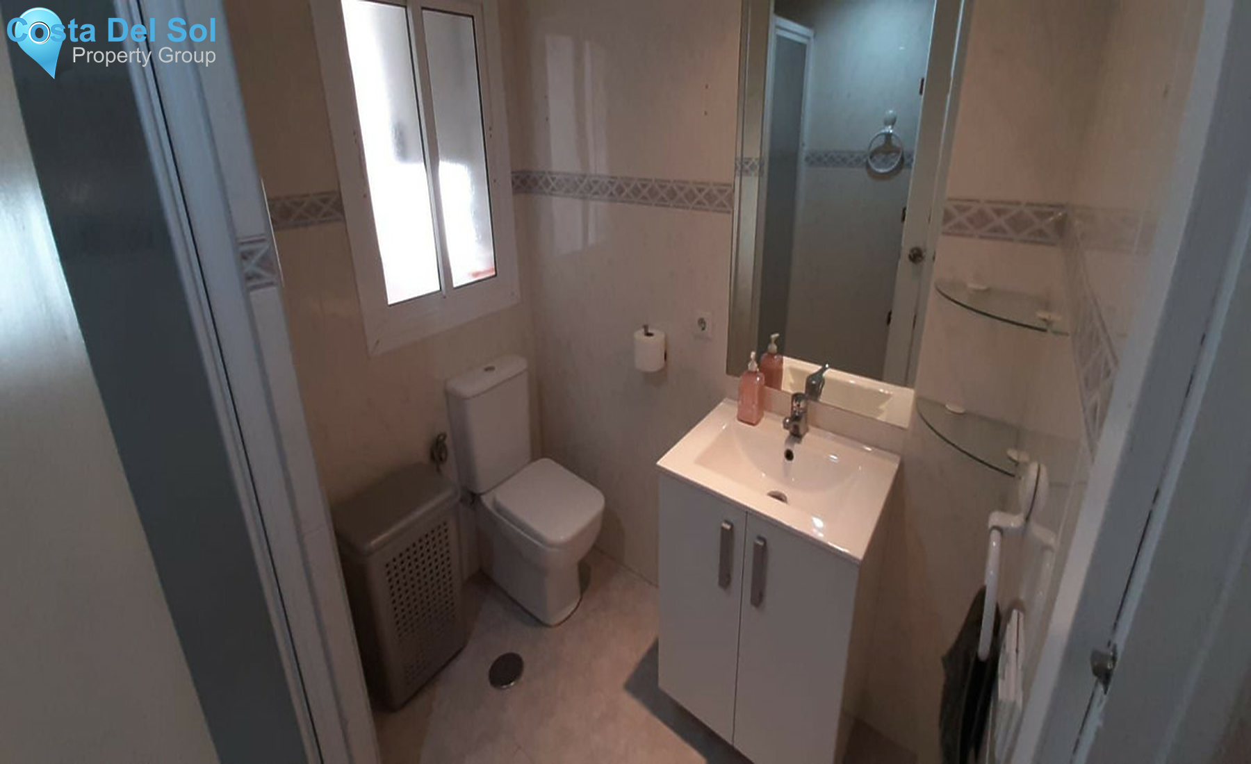 Middle Floor Apartment in Marbella-1250405
