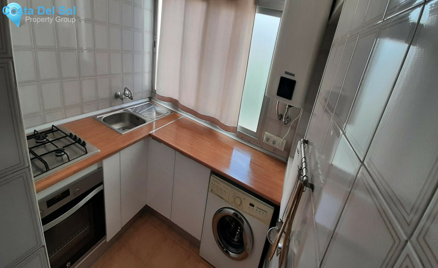 Middle Floor Apartment in Marbella-1250409