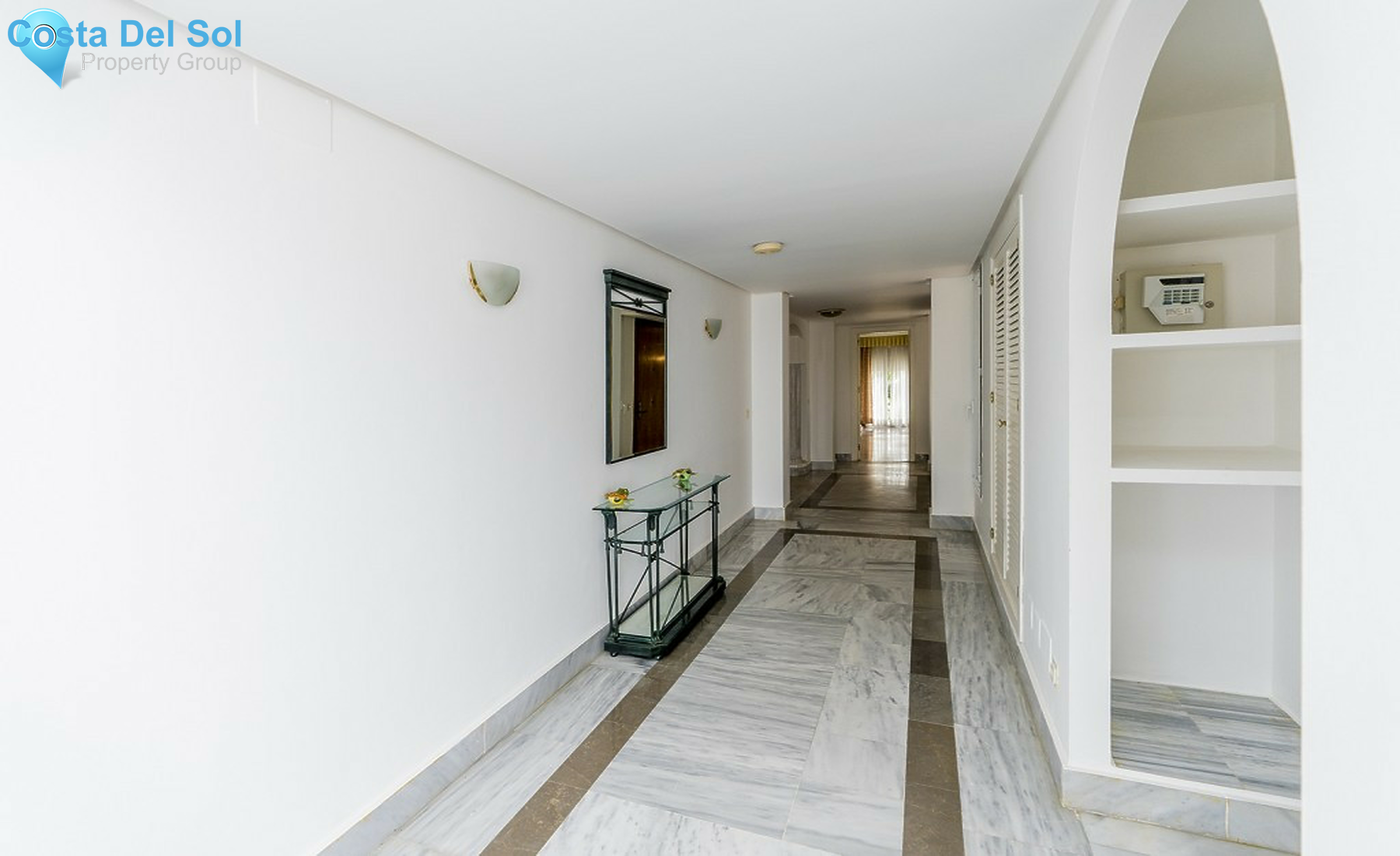 Middle Floor Apartment in Marbella-1252644