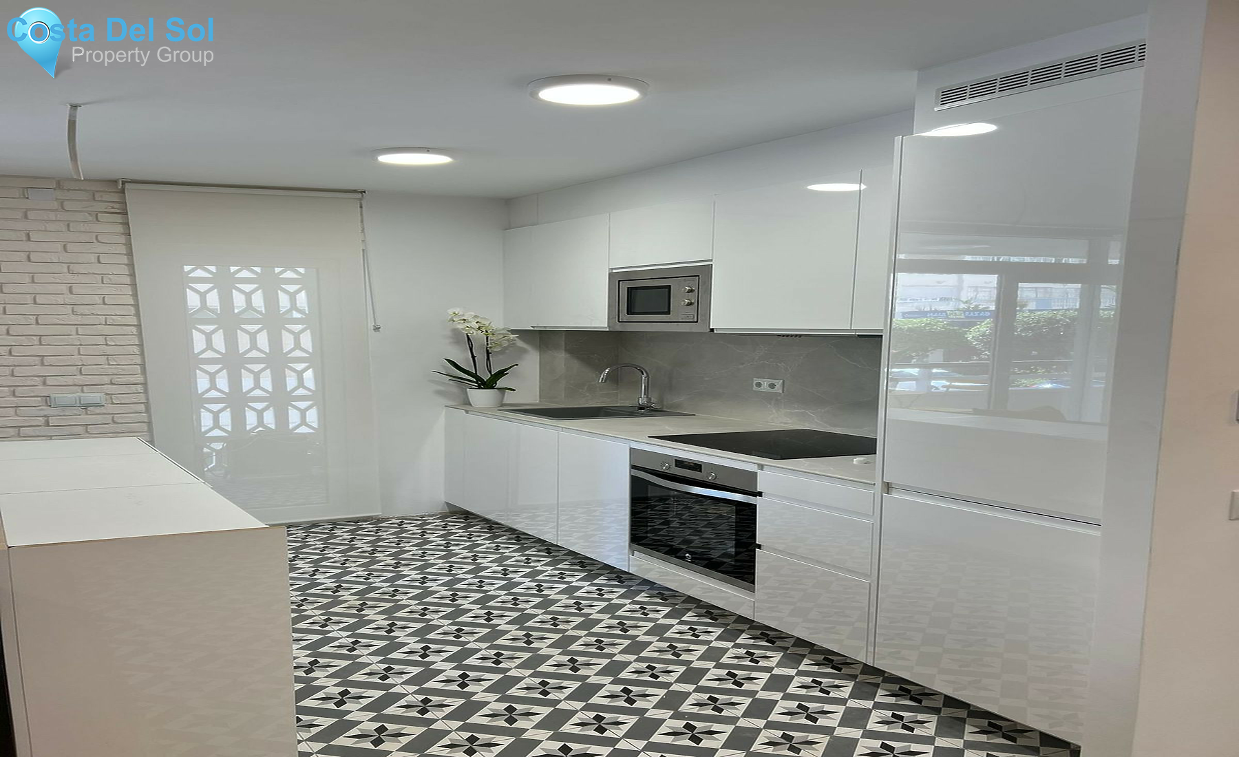 Middle Floor Apartment in Marbella-1253524