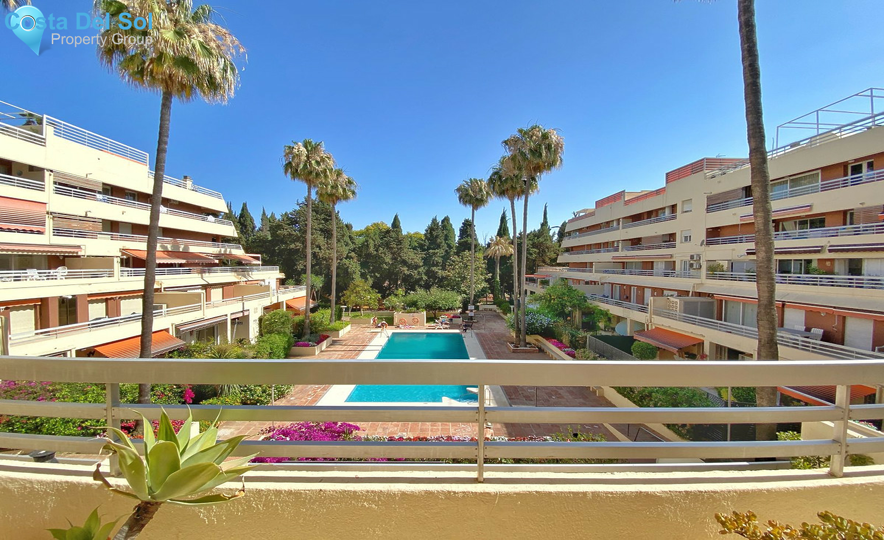 Middle Floor Apartment in Marbella-1258969