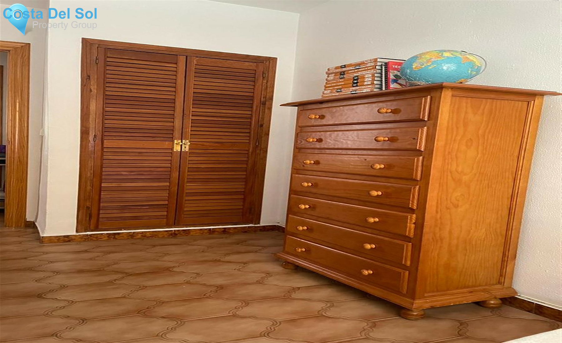 Middle Floor Apartment in Marbella-1289177