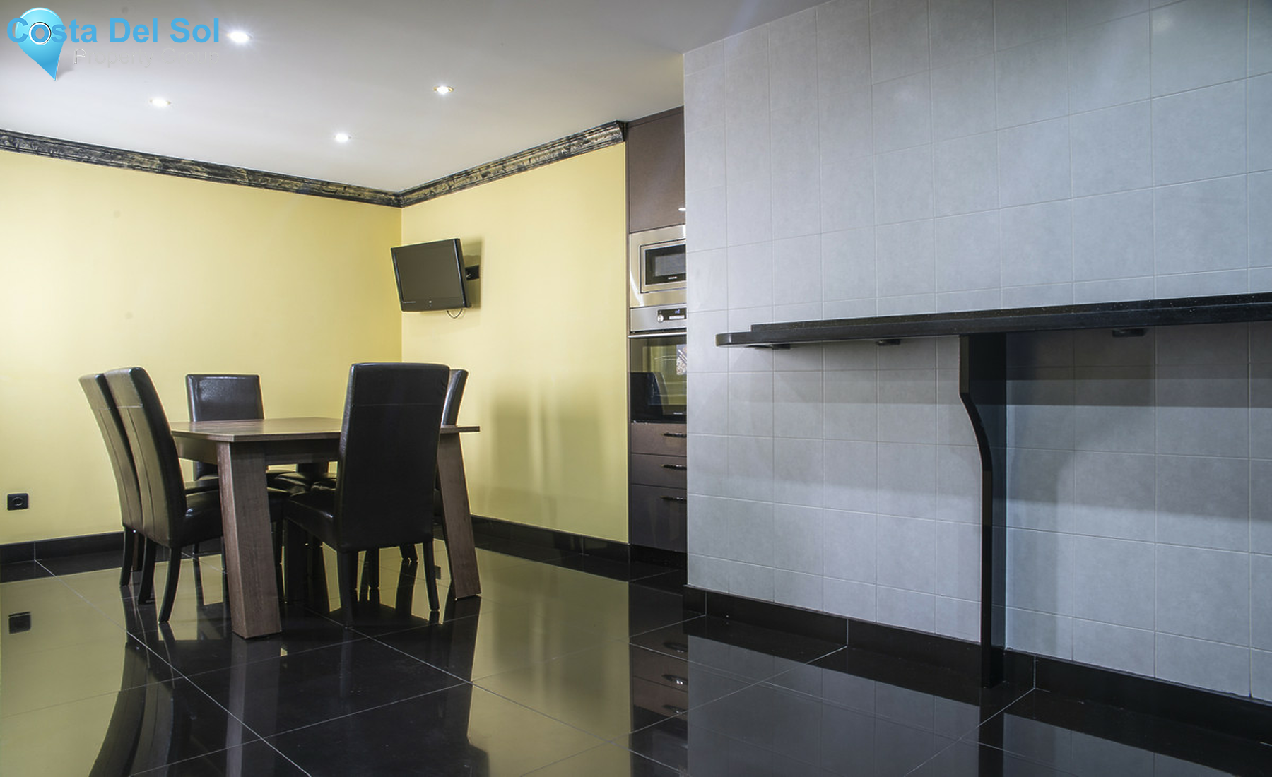 Middle Floor Apartment in Marbella-1303871