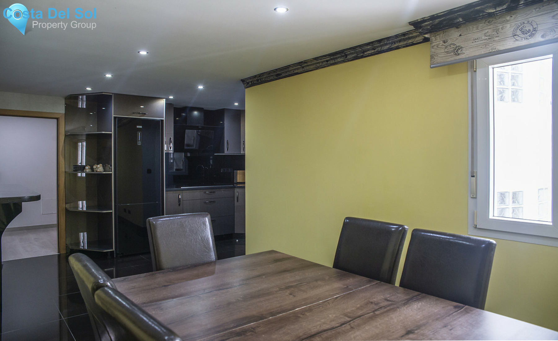 Middle Floor Apartment in Marbella-1303873