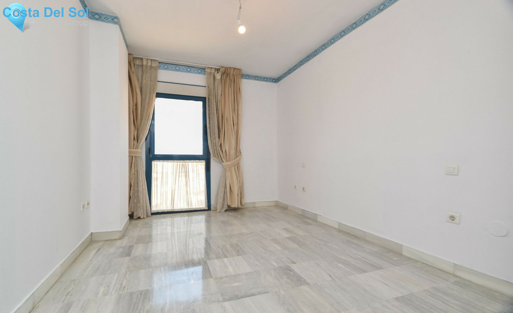 Middle Floor Apartment in Marbella-1307478