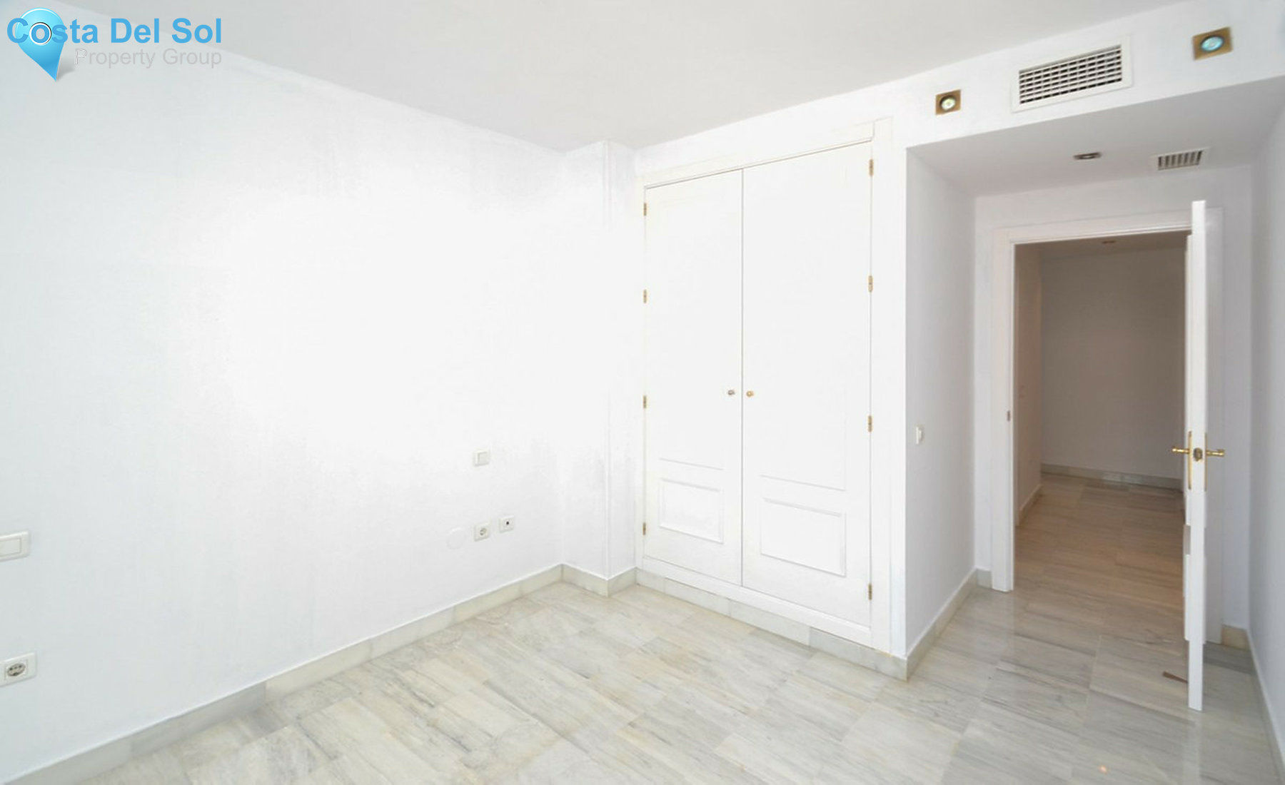 Middle Floor Apartment in Marbella-1307479