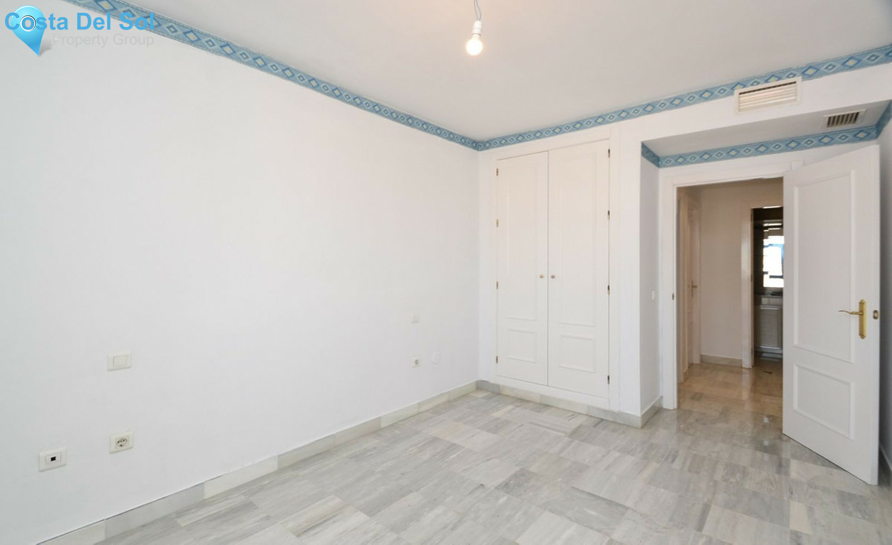 Middle Floor Apartment in Marbella-1307482