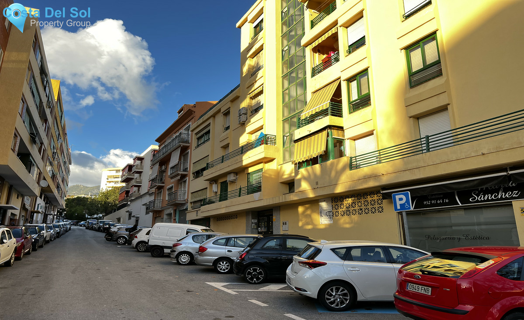 Middle Floor Apartment in Marbella-1319383