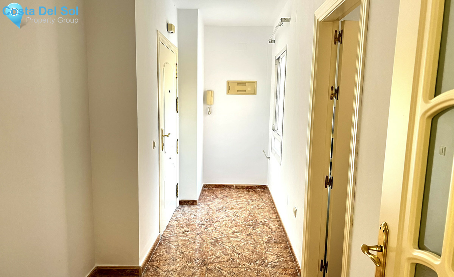Middle Floor Apartment in Marbella-1319370