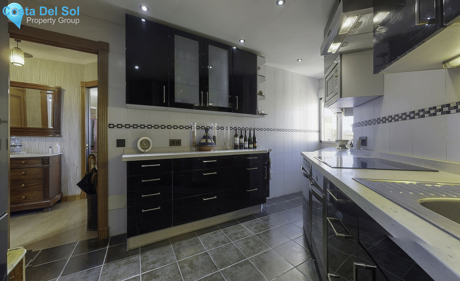 Middle Floor Apartment in Marbella-1327316