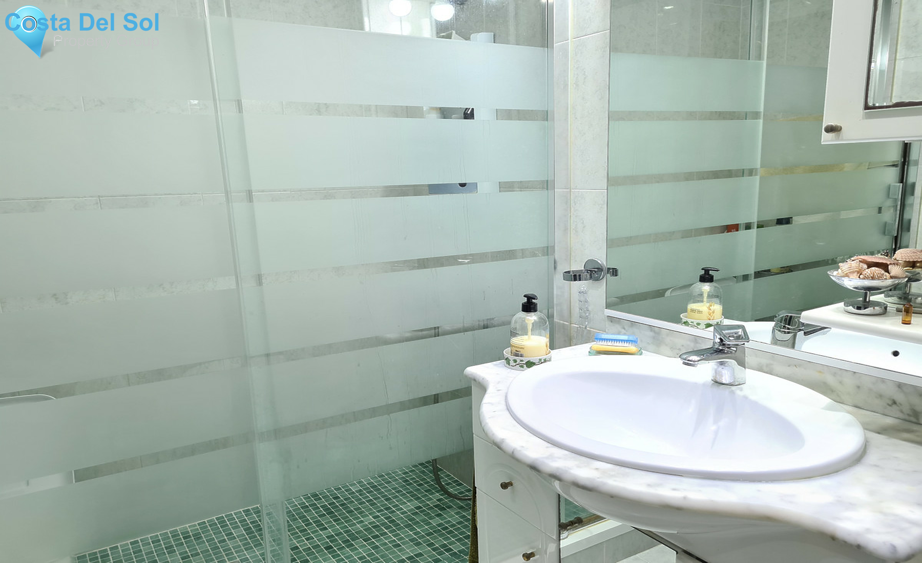 Middle Floor Apartment in Marbella-1344960