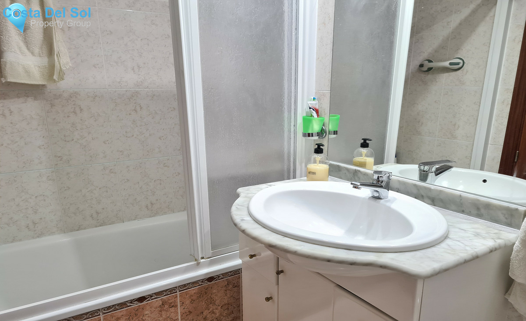 Middle Floor Apartment in Marbella-1344961