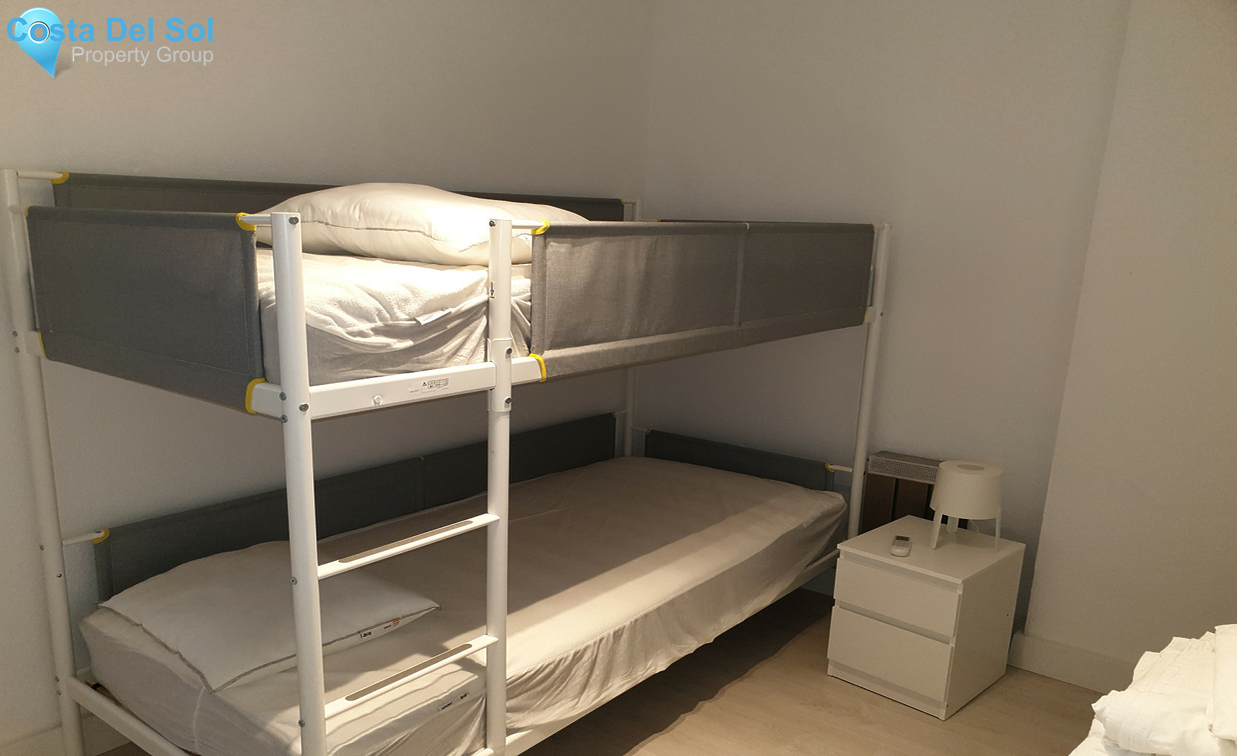 Middle Floor Apartment in Marbella-1367583