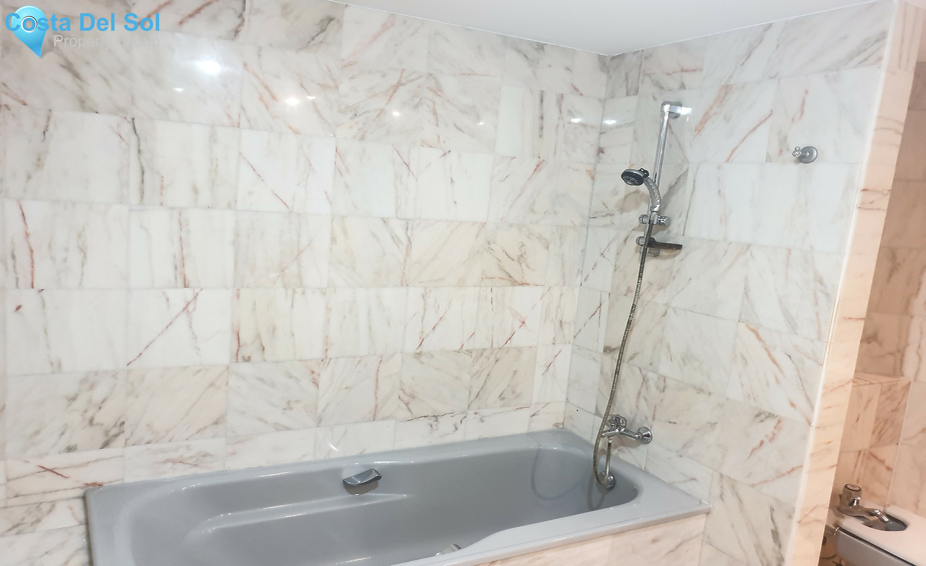Middle Floor Apartment in Marbella-1367611