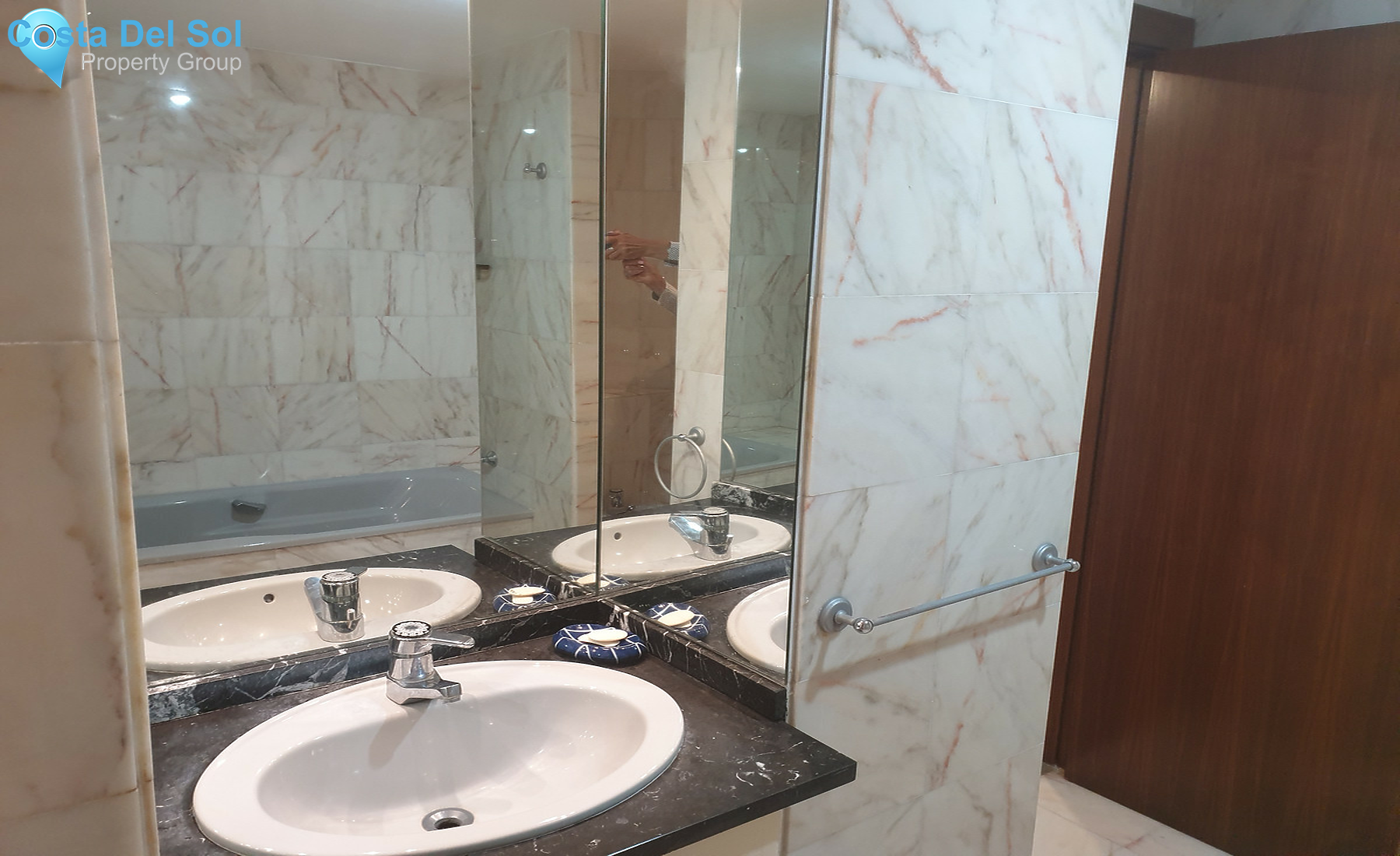 Middle Floor Apartment in Marbella-1367612
