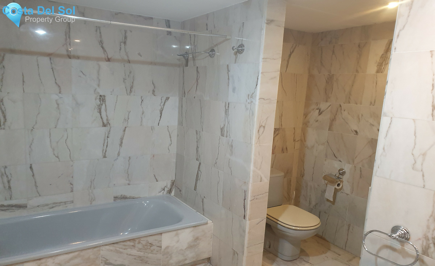 Middle Floor Apartment in Marbella-1367607